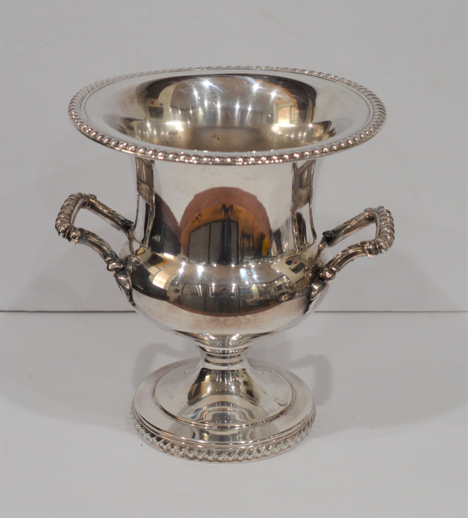 Silverplated Champagne Ice Bucket (1 of 4)