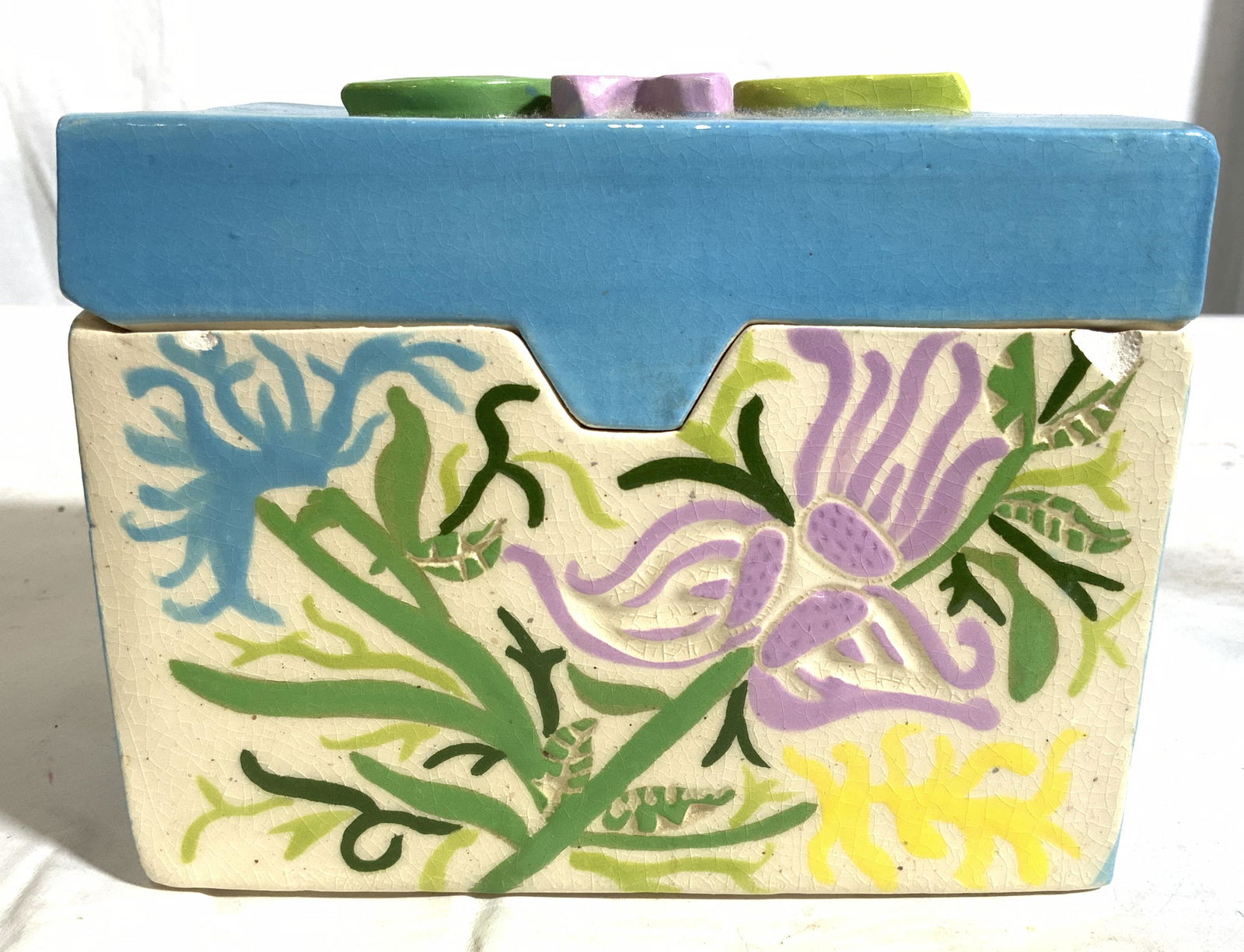 Signed ALICIA LYNN PORCELAIN Keepsake Box (1 of 8)