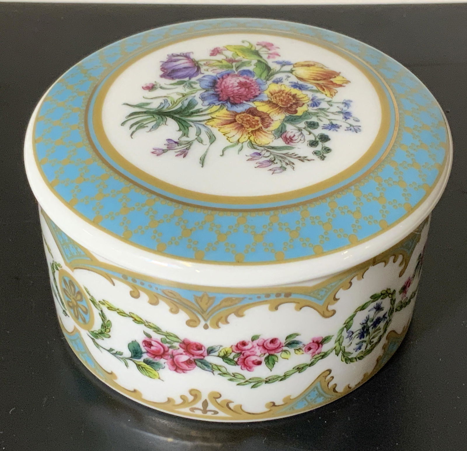 SEVRE Porcelain Trinket Box w Candle (1 of 5)