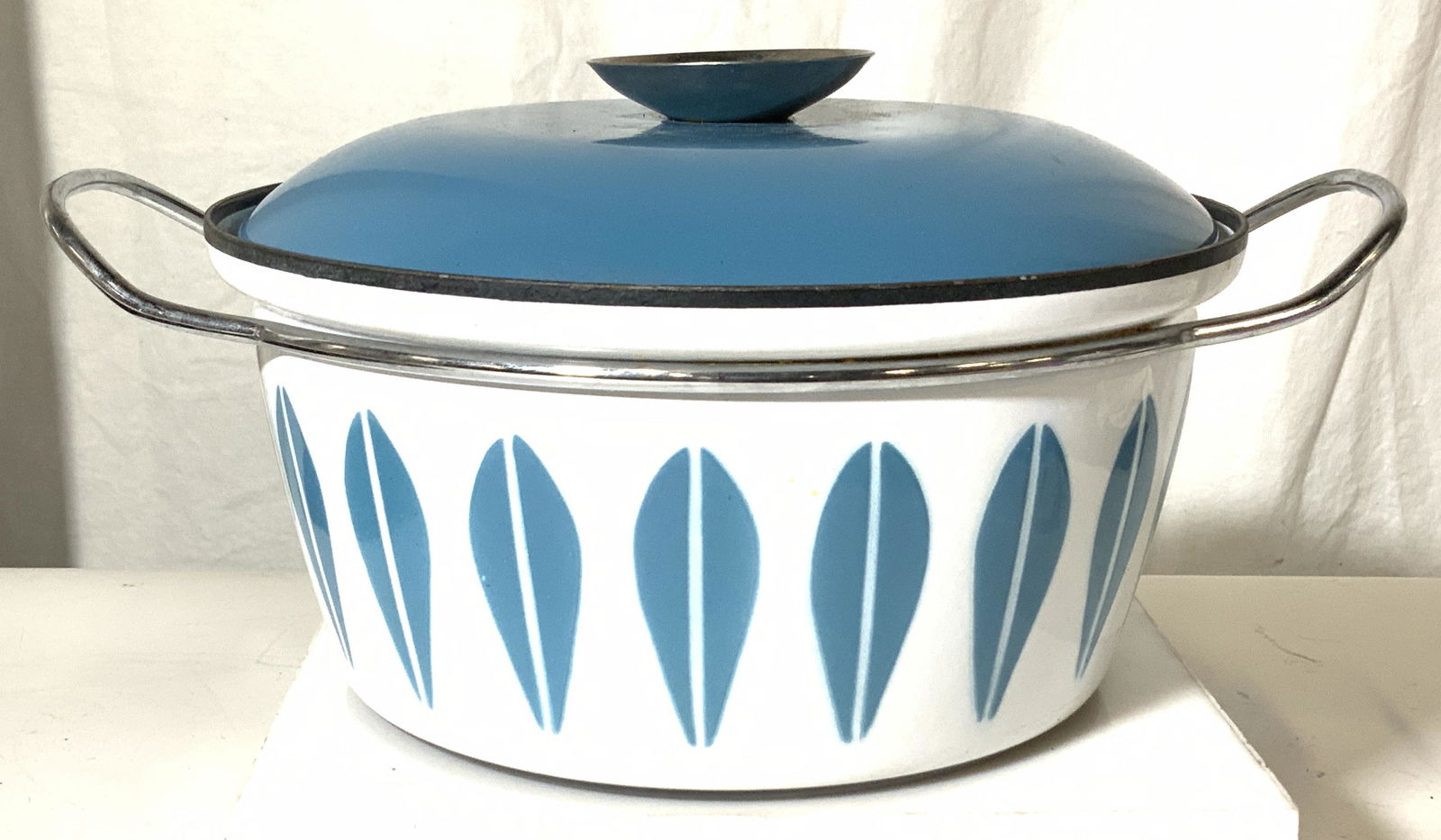 Mid Century CATHRINEHOLM ENAMEL Cooking Pot (1 of 6)