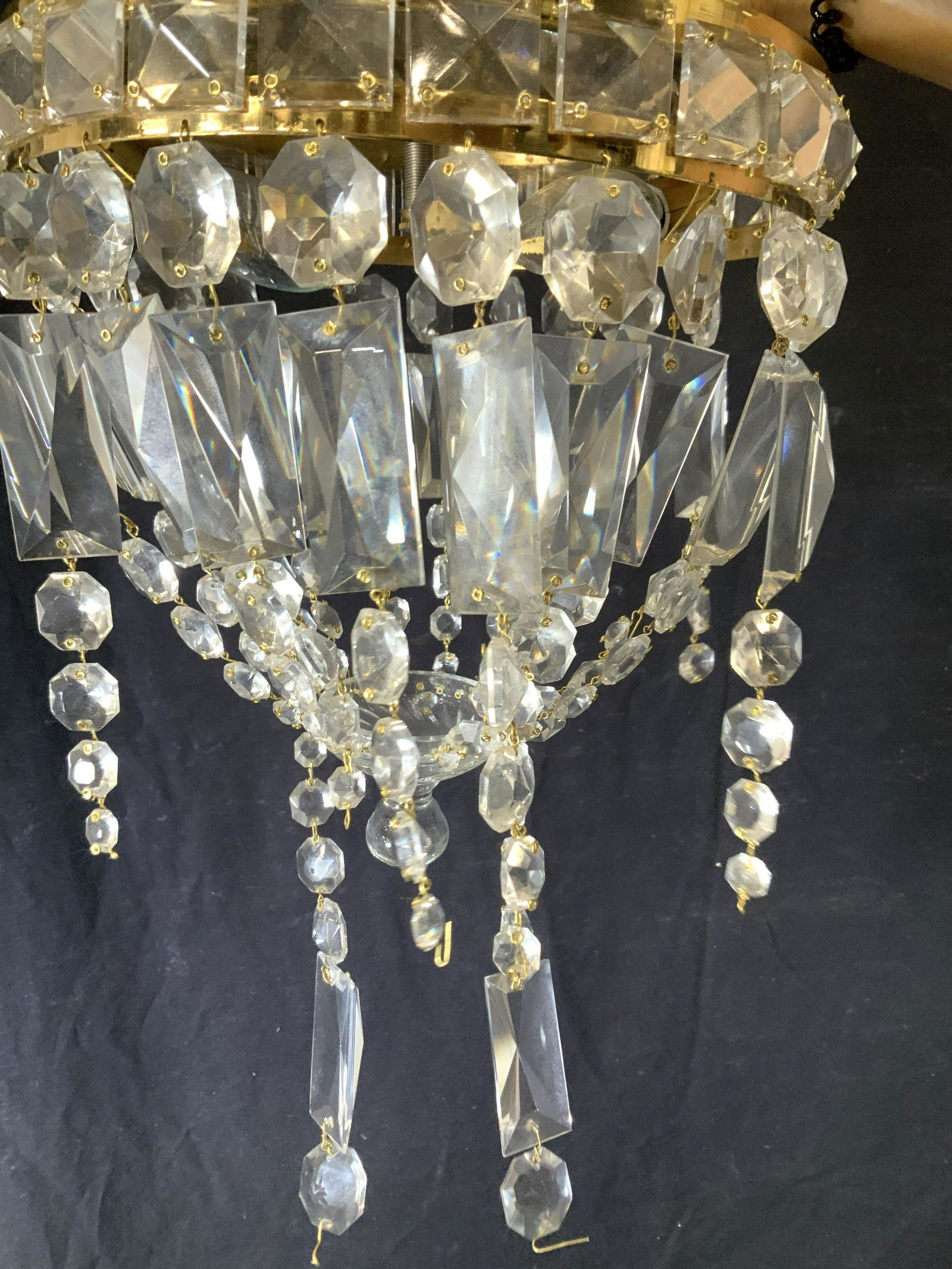 Like Pr Flush Mount Dangling Prism Ceiling Lights (1 of 16)