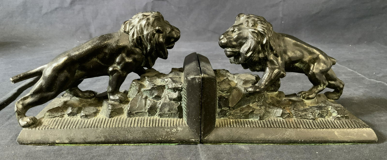 Pair LVA RONSON Metal Lion Bookends (1 of 8)