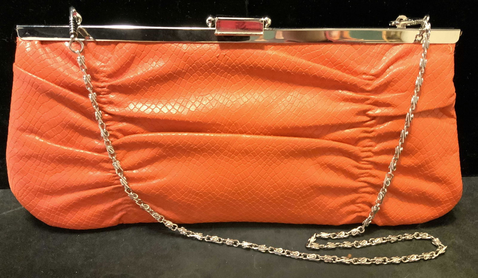 BIJOUX TERNER orange Snakeskin Style Clutch (1 of 10)