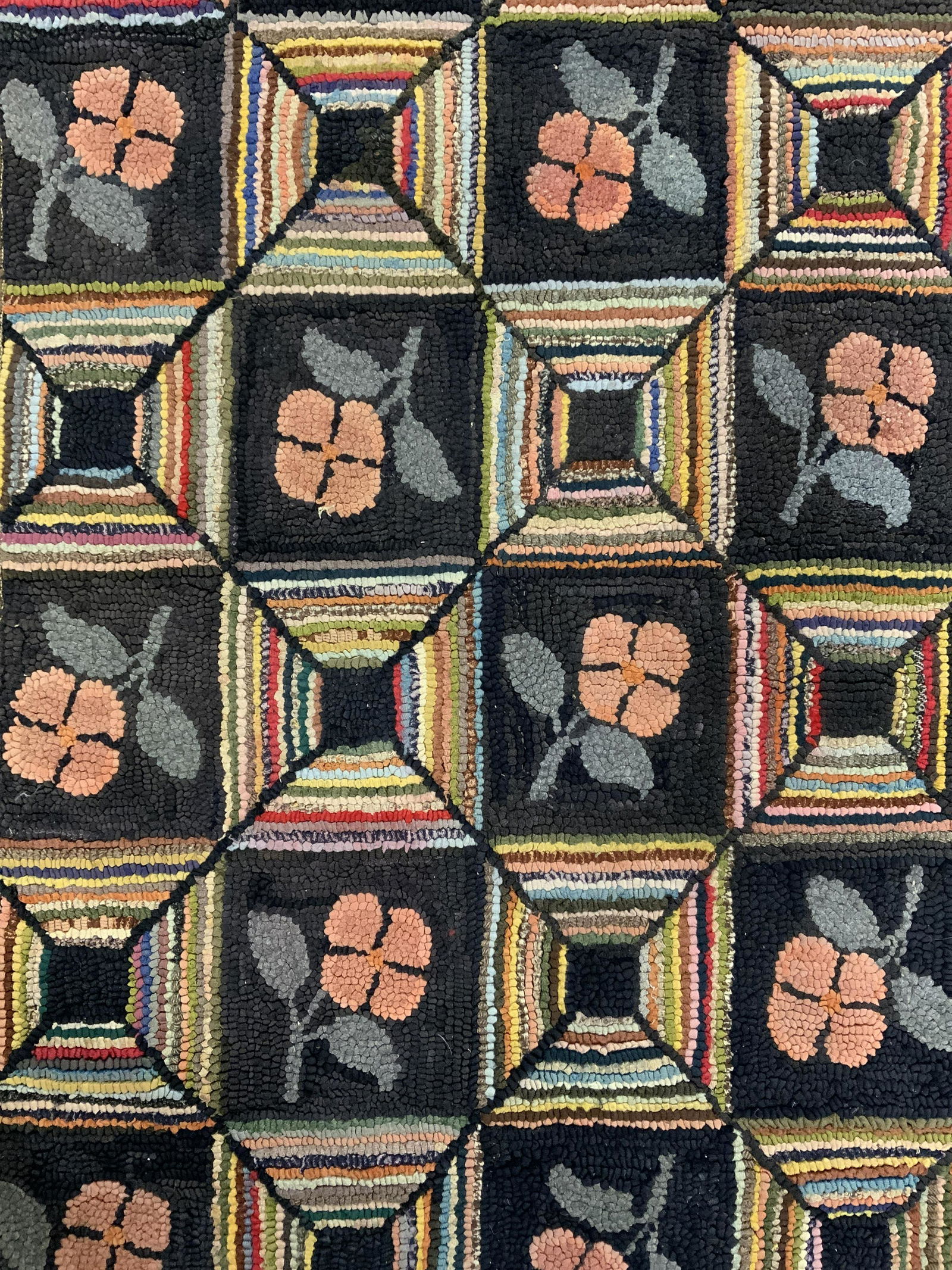 Vintage Hand Hooked Area Rug (1 of 8)