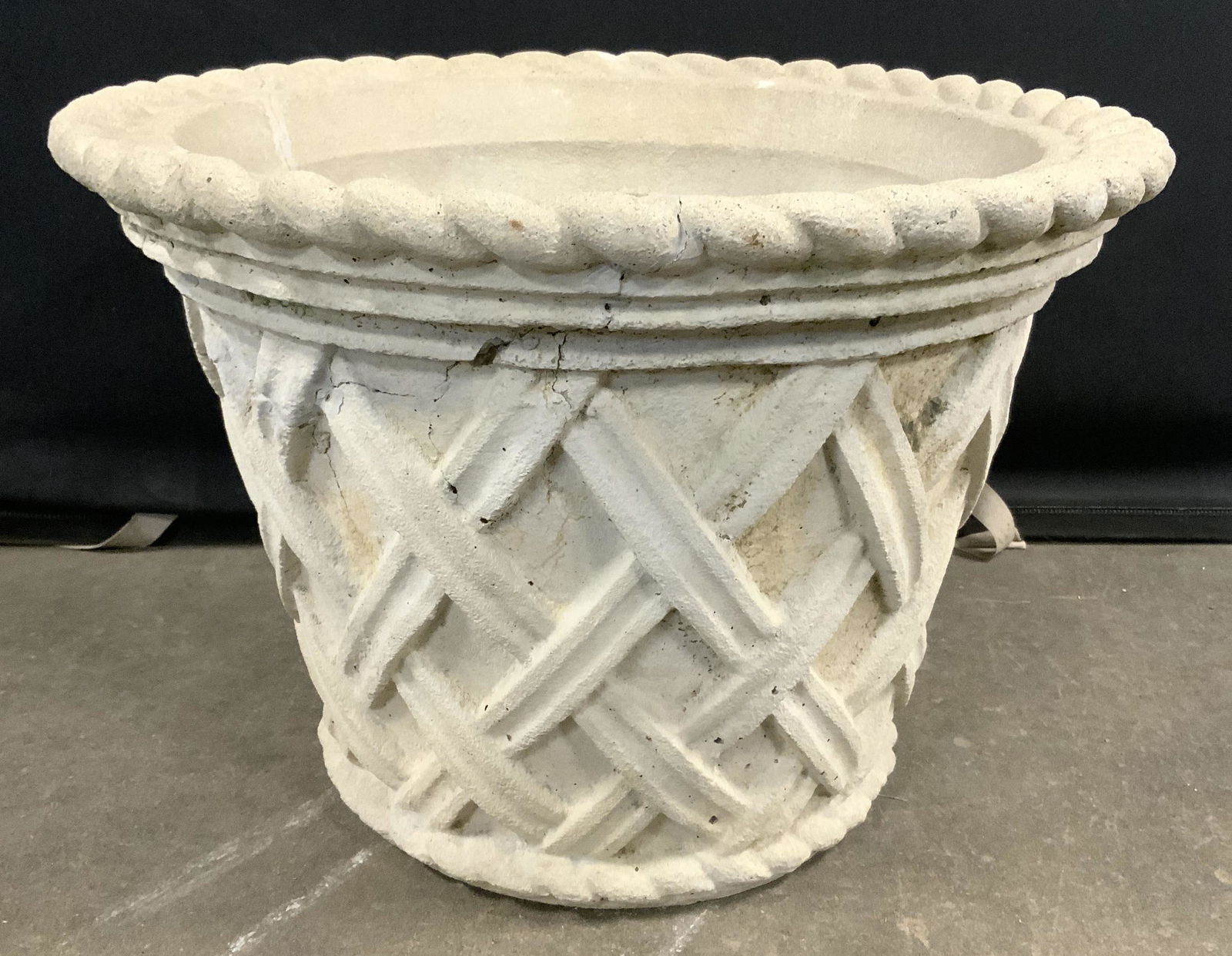 NINA STUDIO Outdoor Cement Planter (1 of 10)