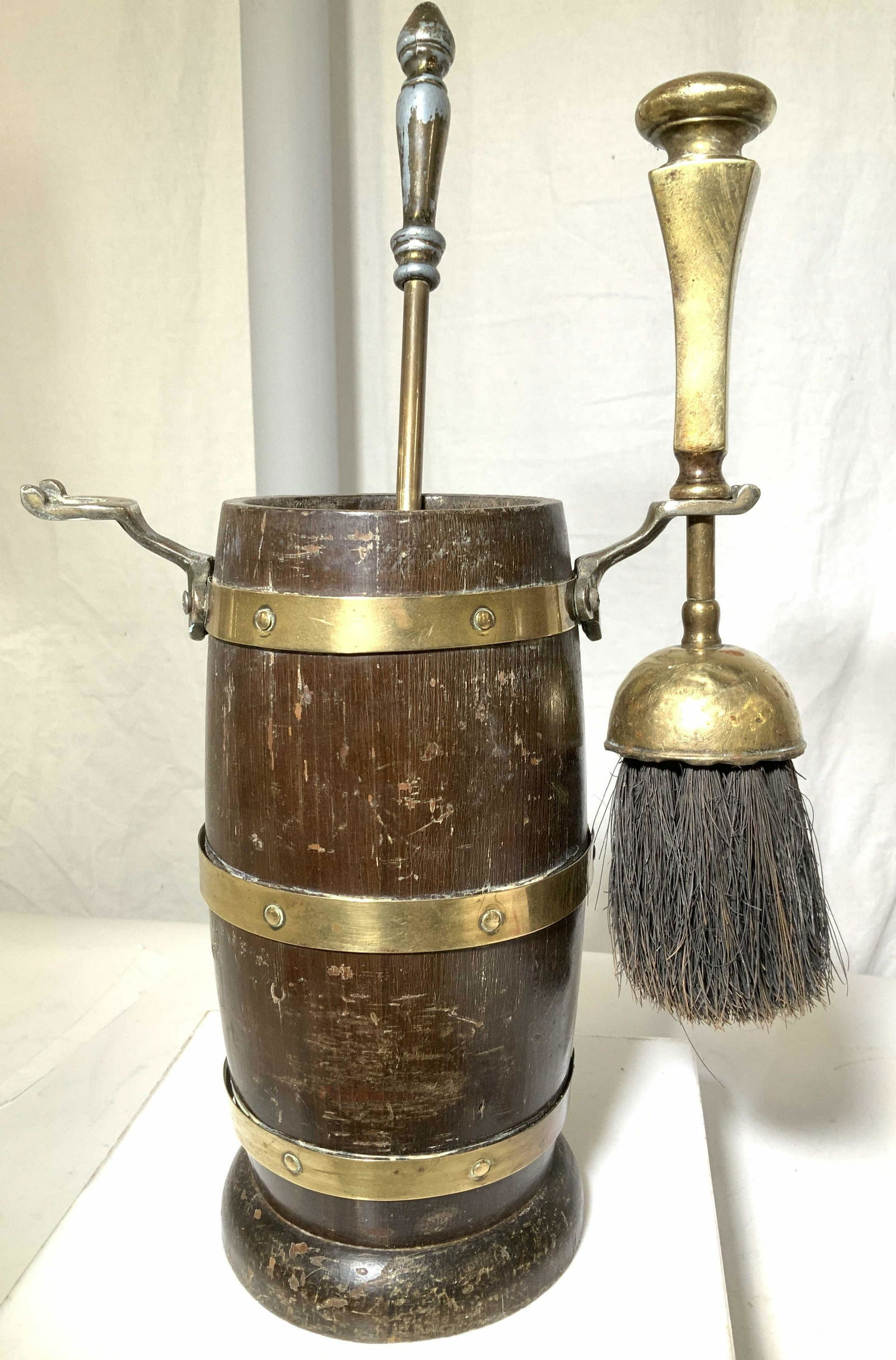 3 pc Wood & Brass Barrel W Fire Tools Collectible (1 of 11)