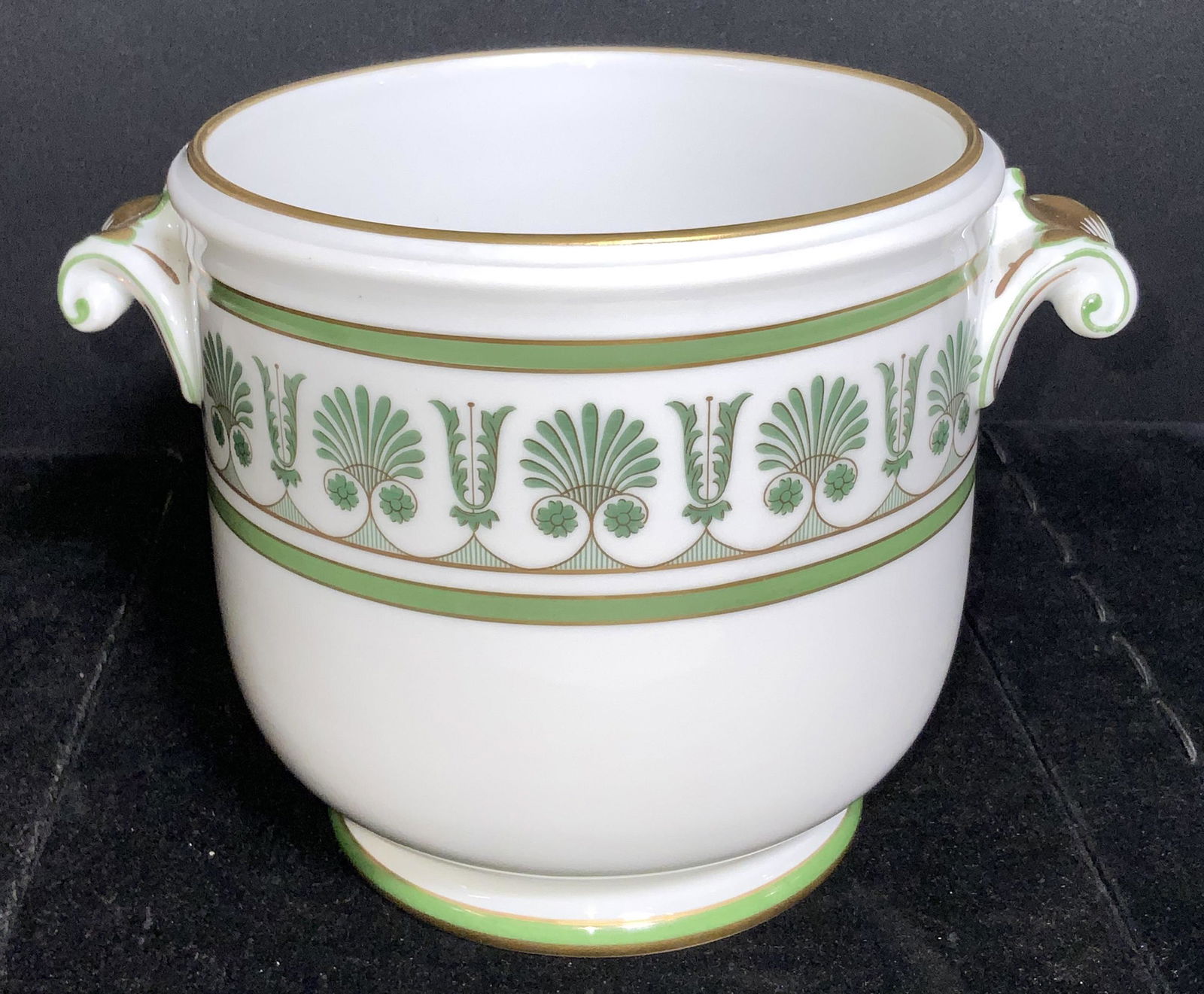 RICHARD GINORI Signed Italian Porcelain Cache Pot (1 of 12)