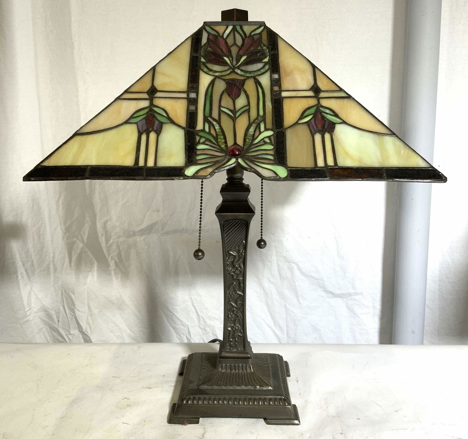 Pair Mission Style Art Glass Table Lamp (1 of 11)