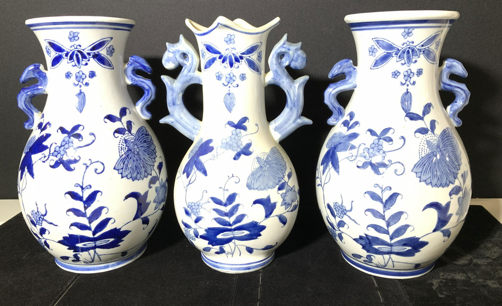 Set 3 FORMALITIES Blue White Ceramic Asian Vases (1 of 11)