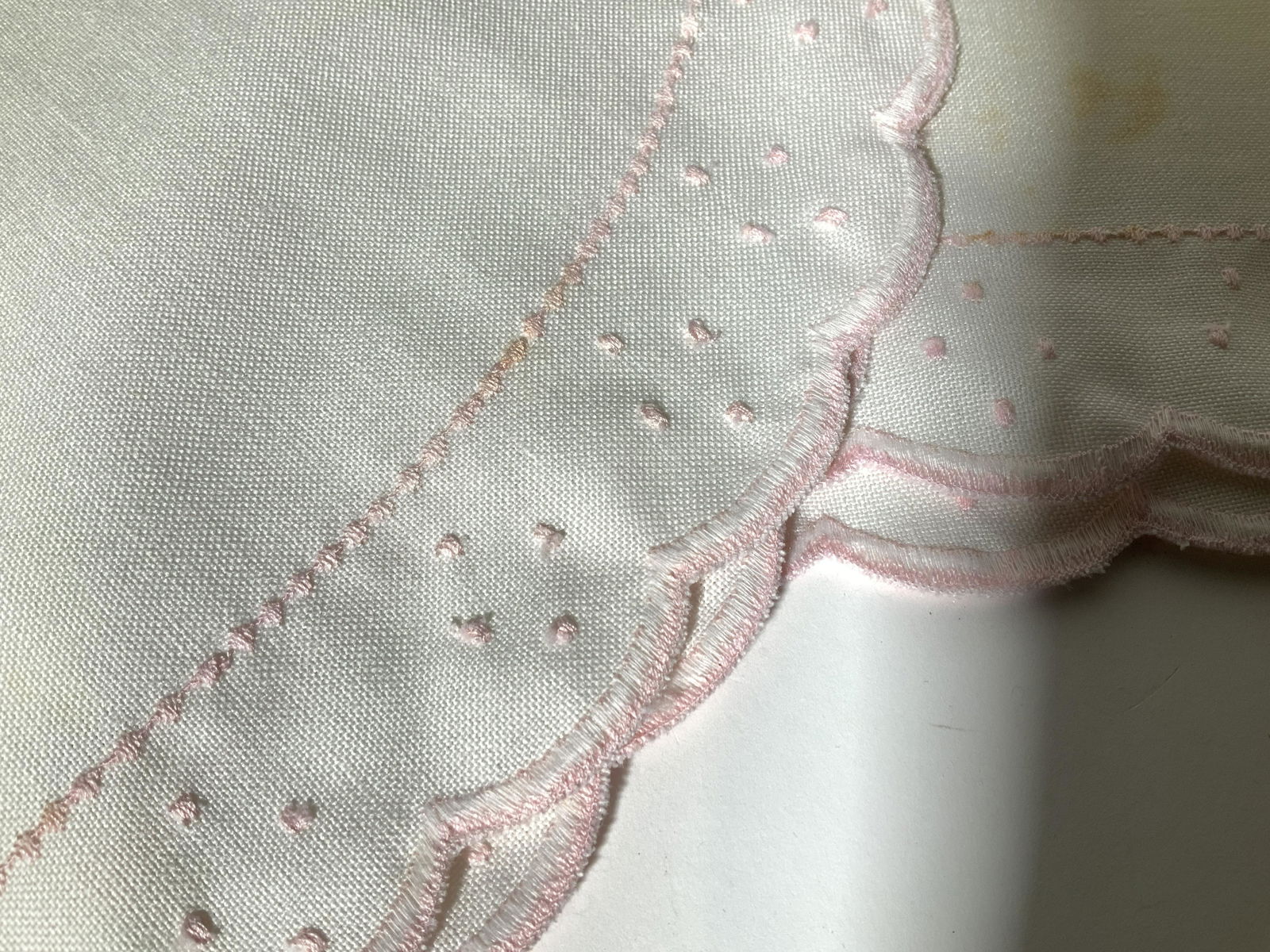 Set 4 vintage Embroidered Fabric Placemats (1 of 4)