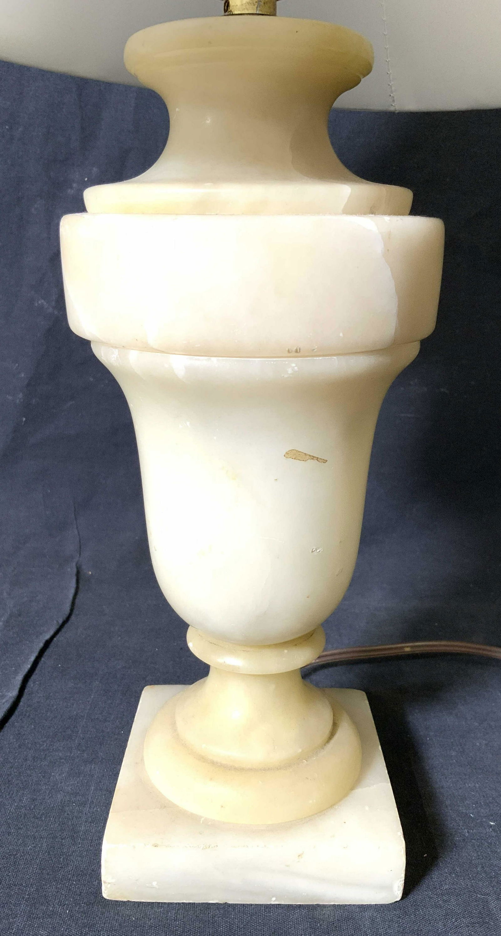 Alabaster Table Lamp W Shade (1 of 10)