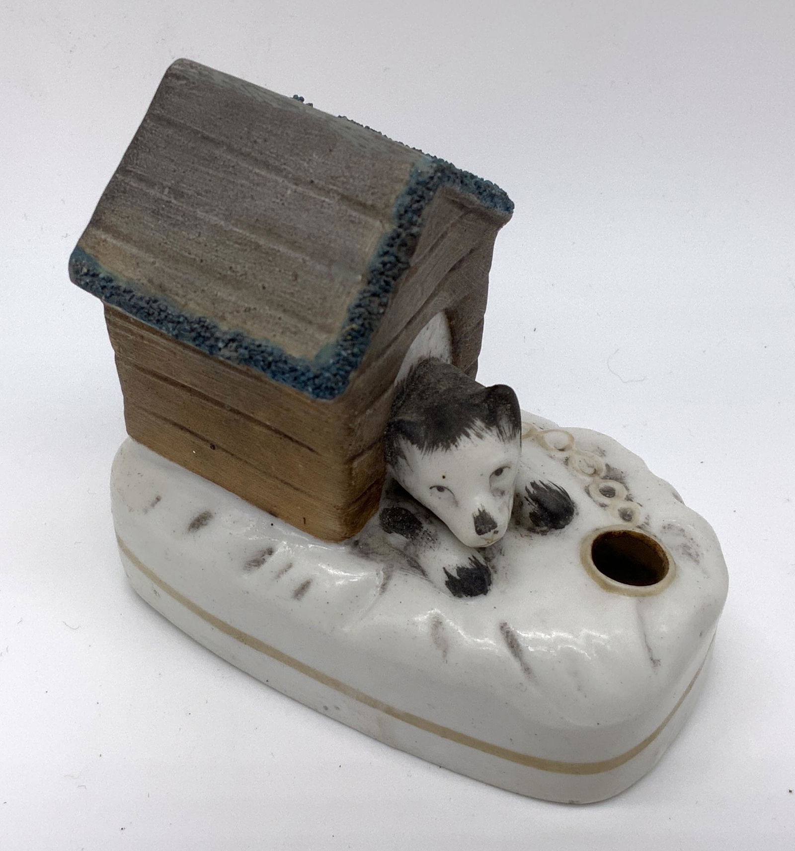 Porcelain Staffordshire Dog & Kennel Inkwell (1 of 9)