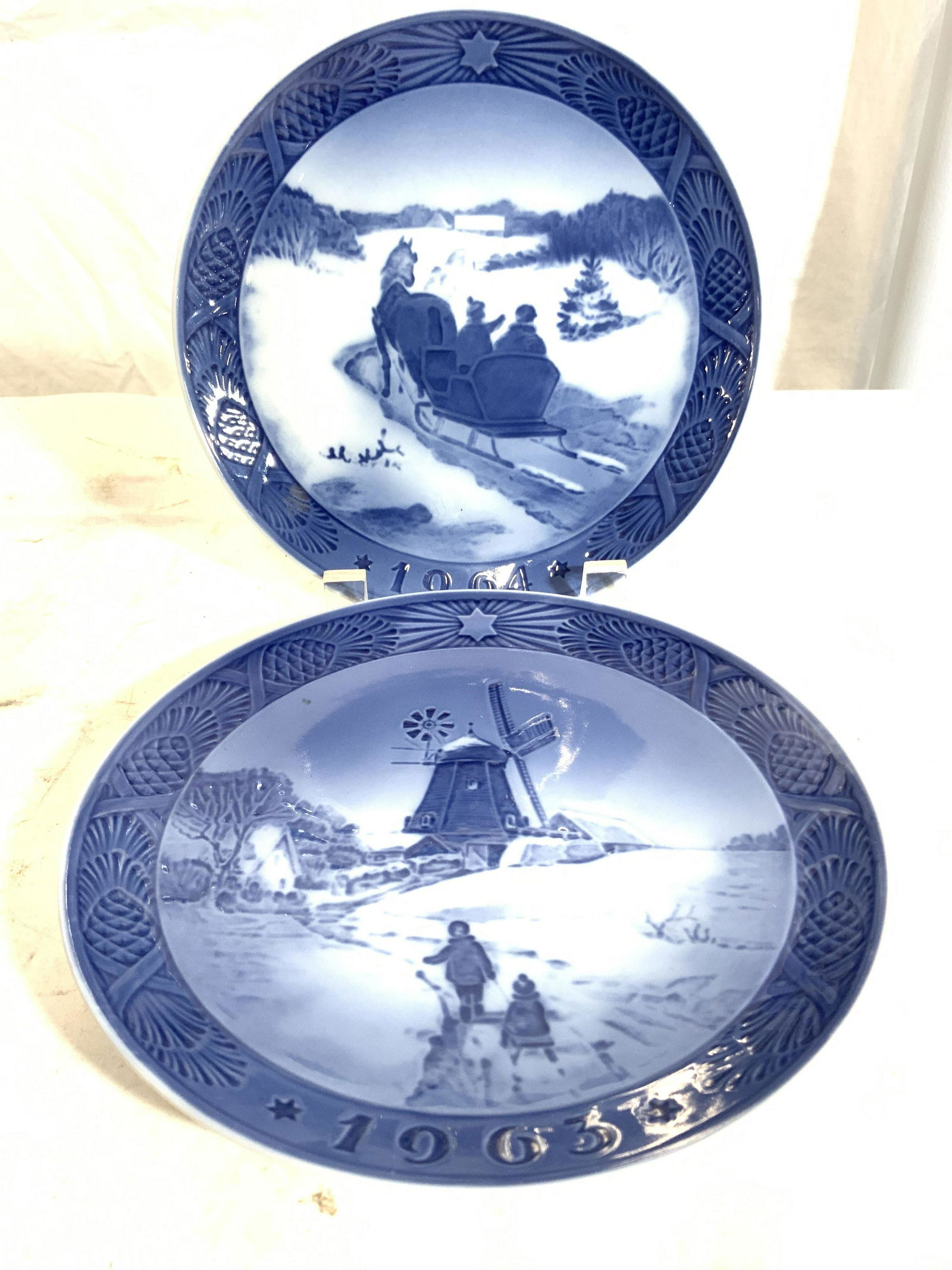 Pair ROYAL COPPENHAGEN KAI LANGE Porcelain Plate (1 of 7)