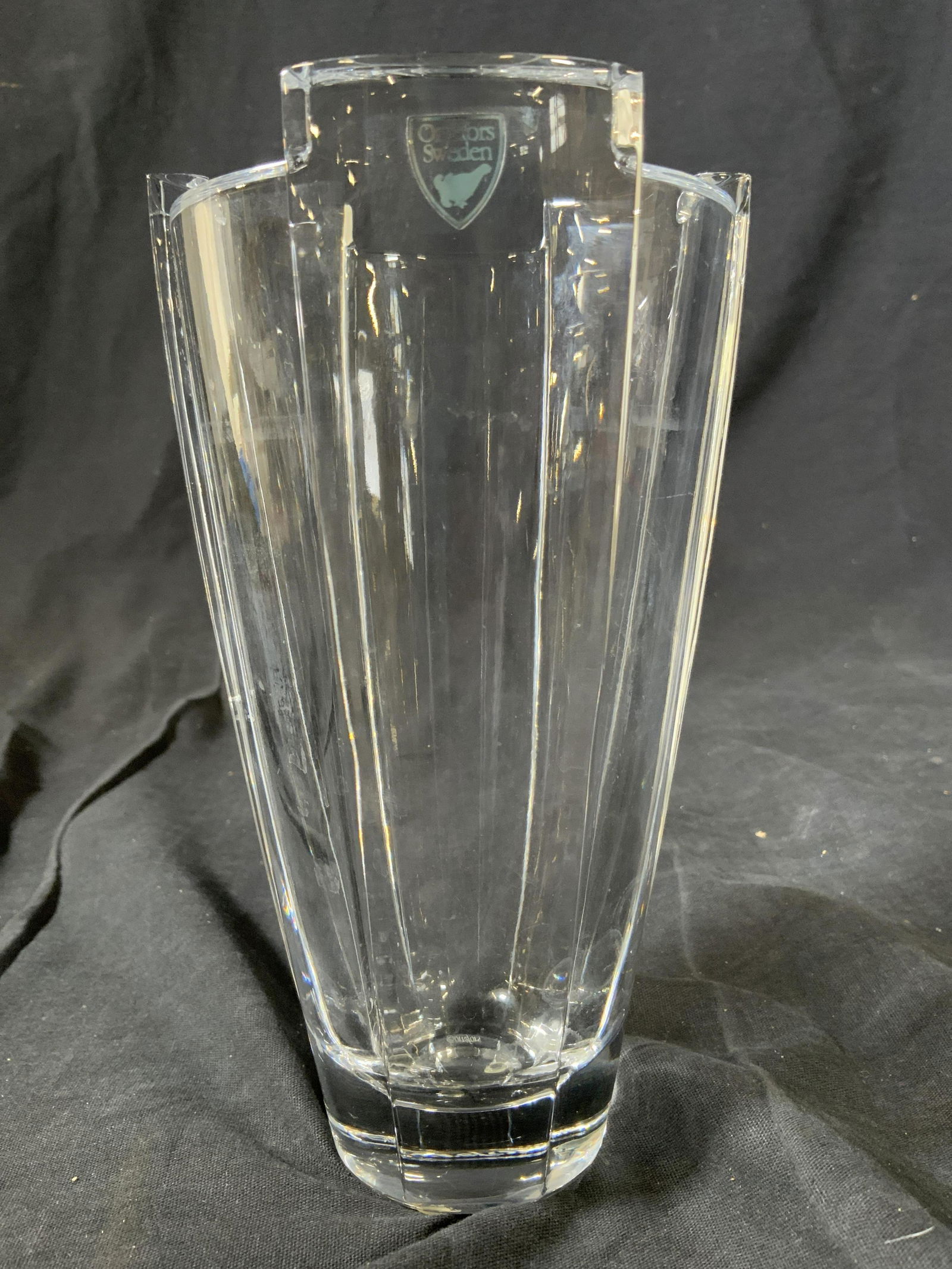 ORREFORS Cut Crystal Swedish Glass Vase (1 of 10)