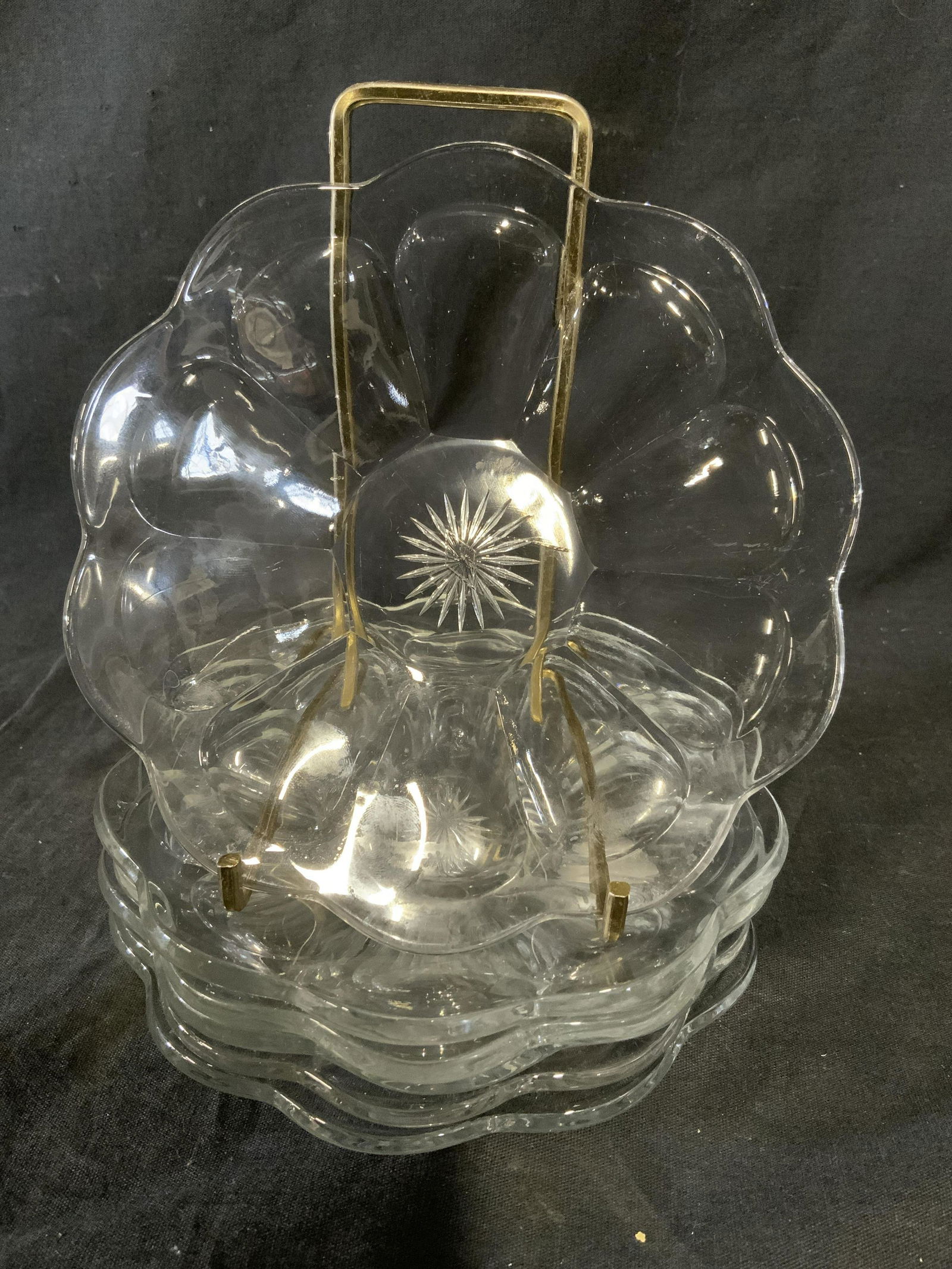 Lot 6 Vintage Glass Plates (1 of 5)