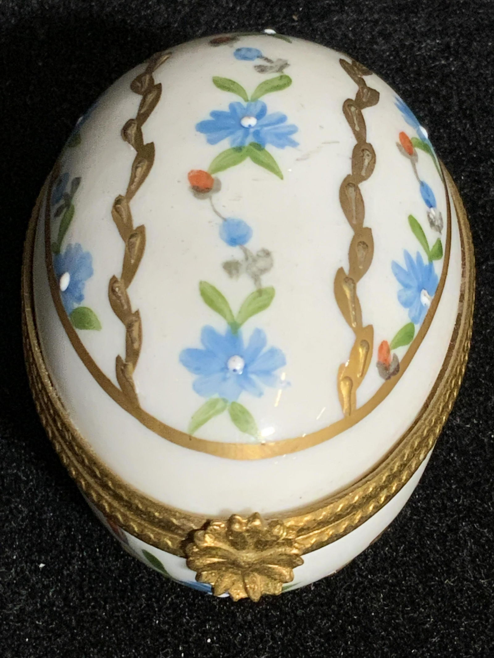 LIMOGES FRANCE Signed Porcelain Egg Form Pill Box (1 of 8)