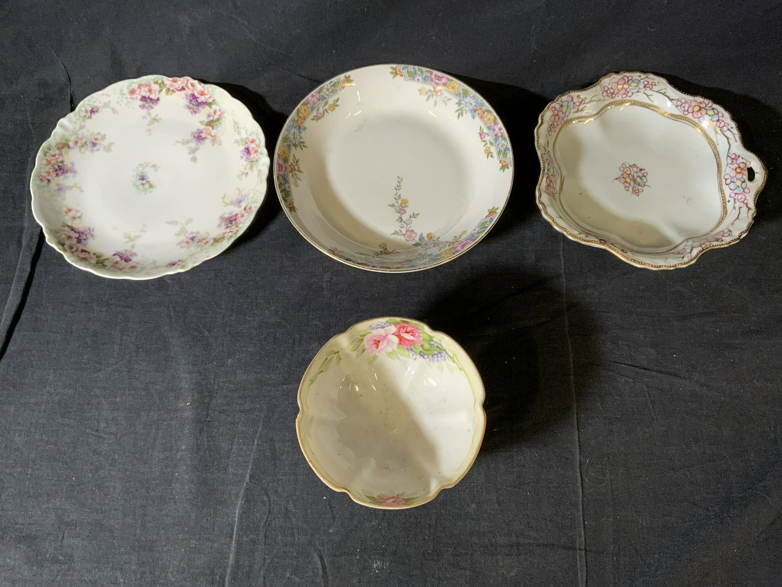 Lot 4 Vintage German & Japanese Porcelain Dishes: Lot 4 Vintage German & Japanese Porcelain Dishes, stamps read ‘Royal Bavarian China HUTSCHENREUTHER Serb Bavaria’, ‘Made in Japan’, ‘Handpainted Nippon’, and ‘J & C Malmaison Germany’,