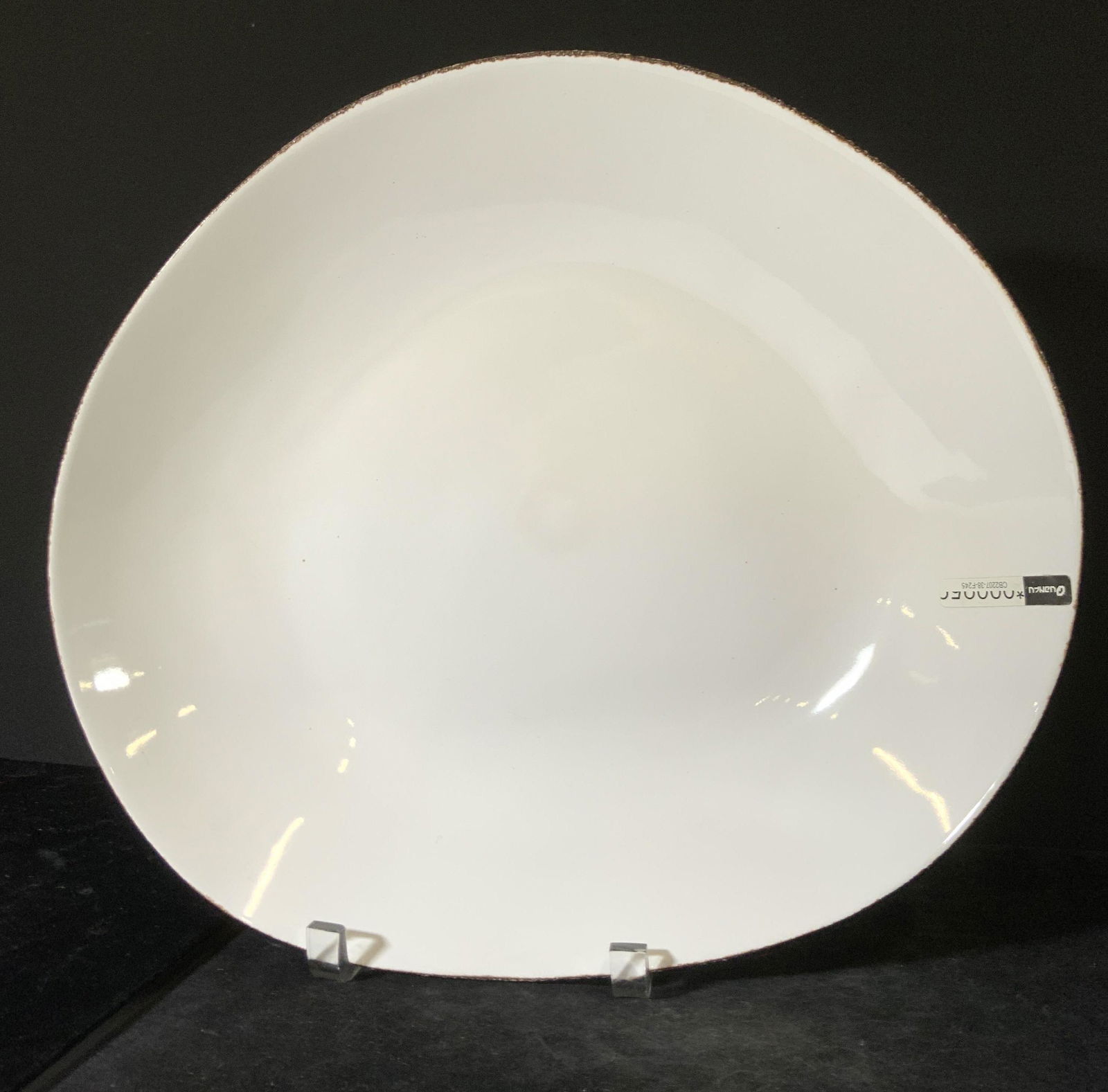 Artisan Centerpiece Ceramic Dish, Texture Exterior (1 of 11)