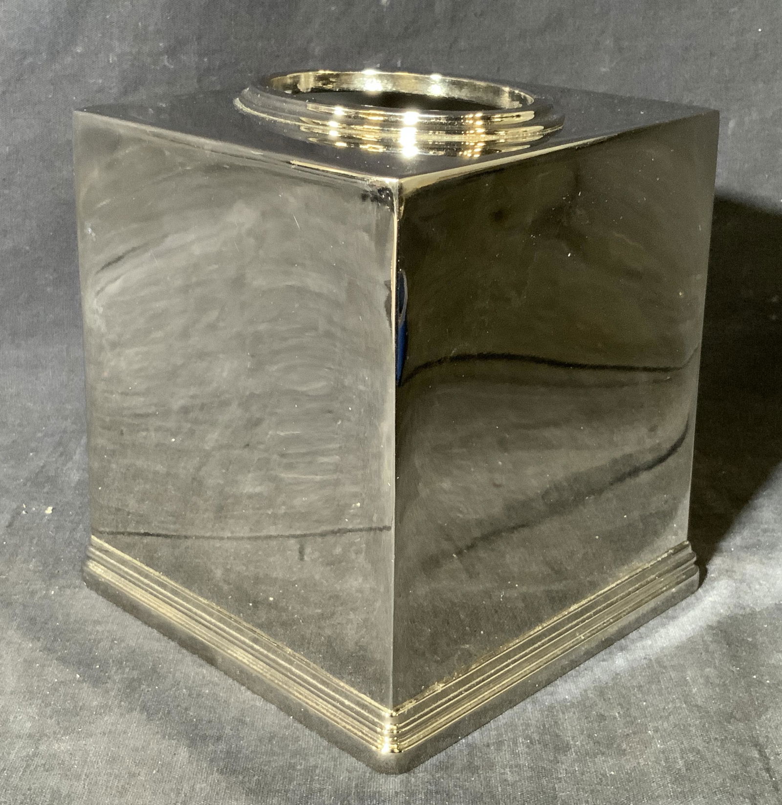 Silver Toned Metal Tissue Box Holder (1 of 5)