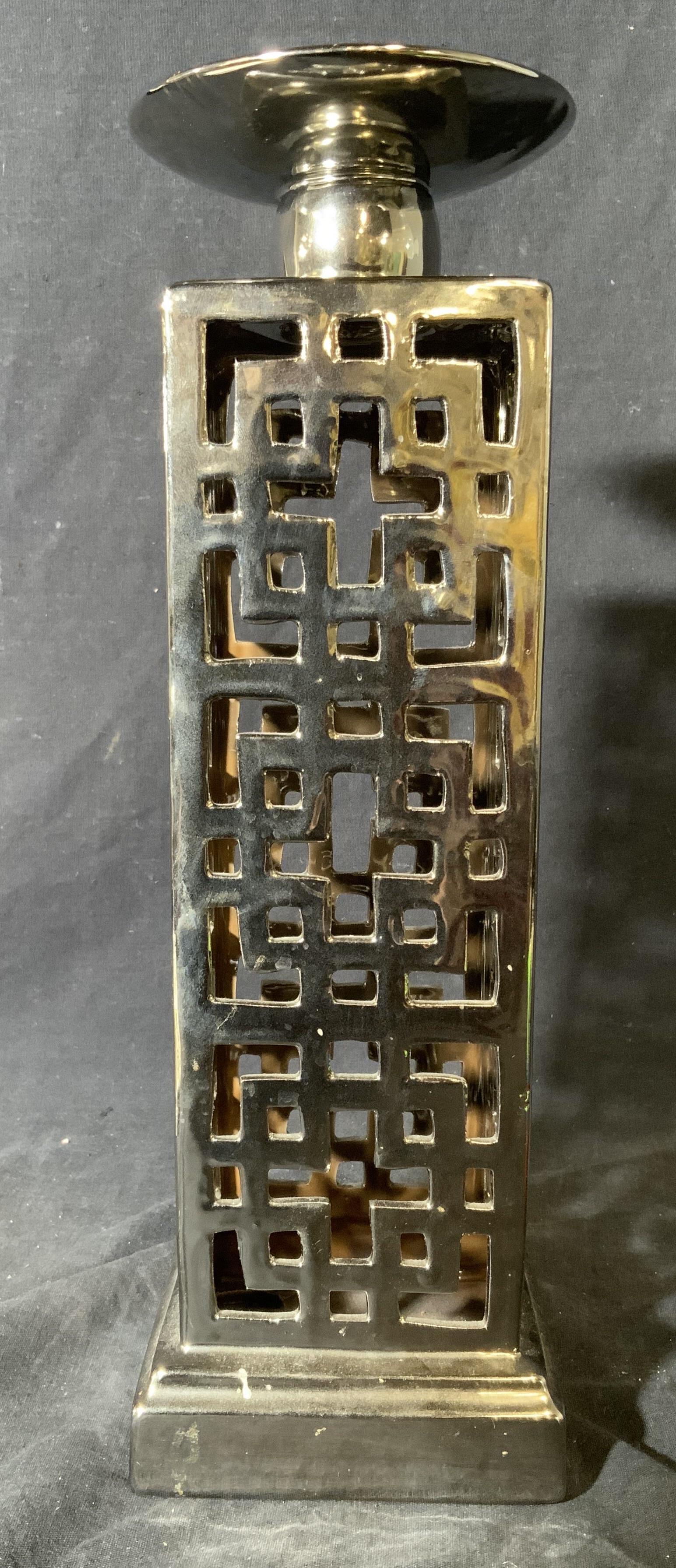 Pillar Candle Holder Tower (1 of 7)