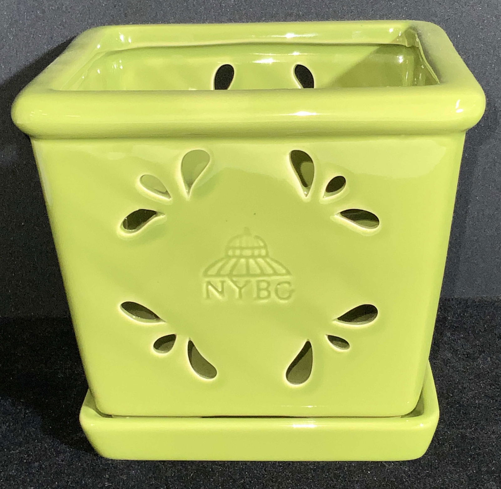 NEW YORK BOTANICAL GARDEN Glazed Ceramic Planter (1 of 8)