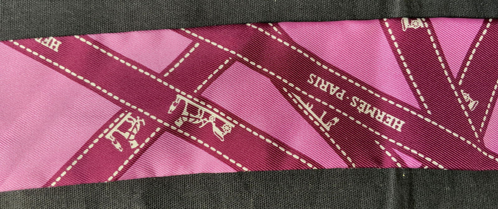 HERMÈS Silk Twilly Scarf, France (1 of 4)