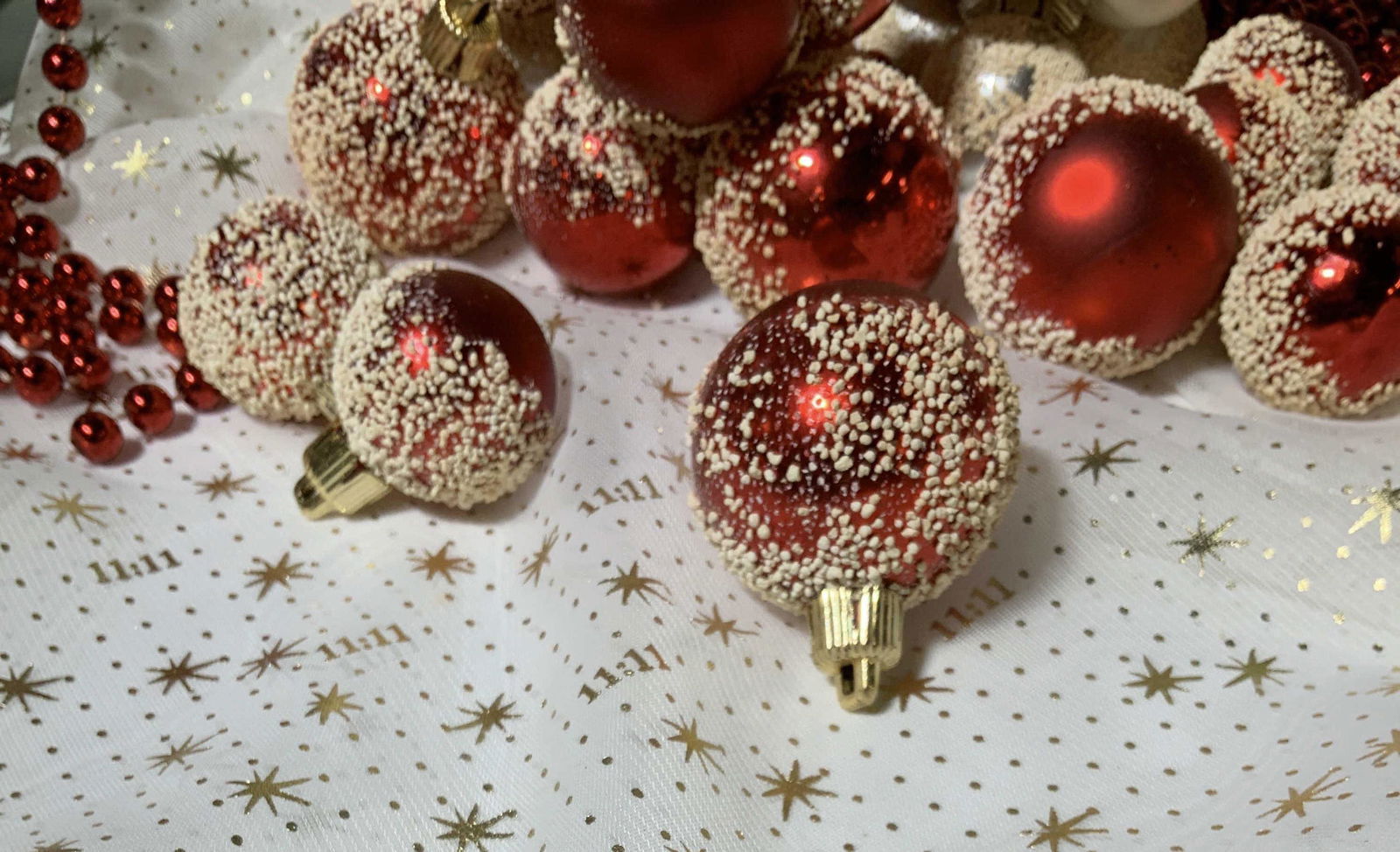 Centerpiece Smokey Glass Vessel w Holiday Decor (1 of 9)
