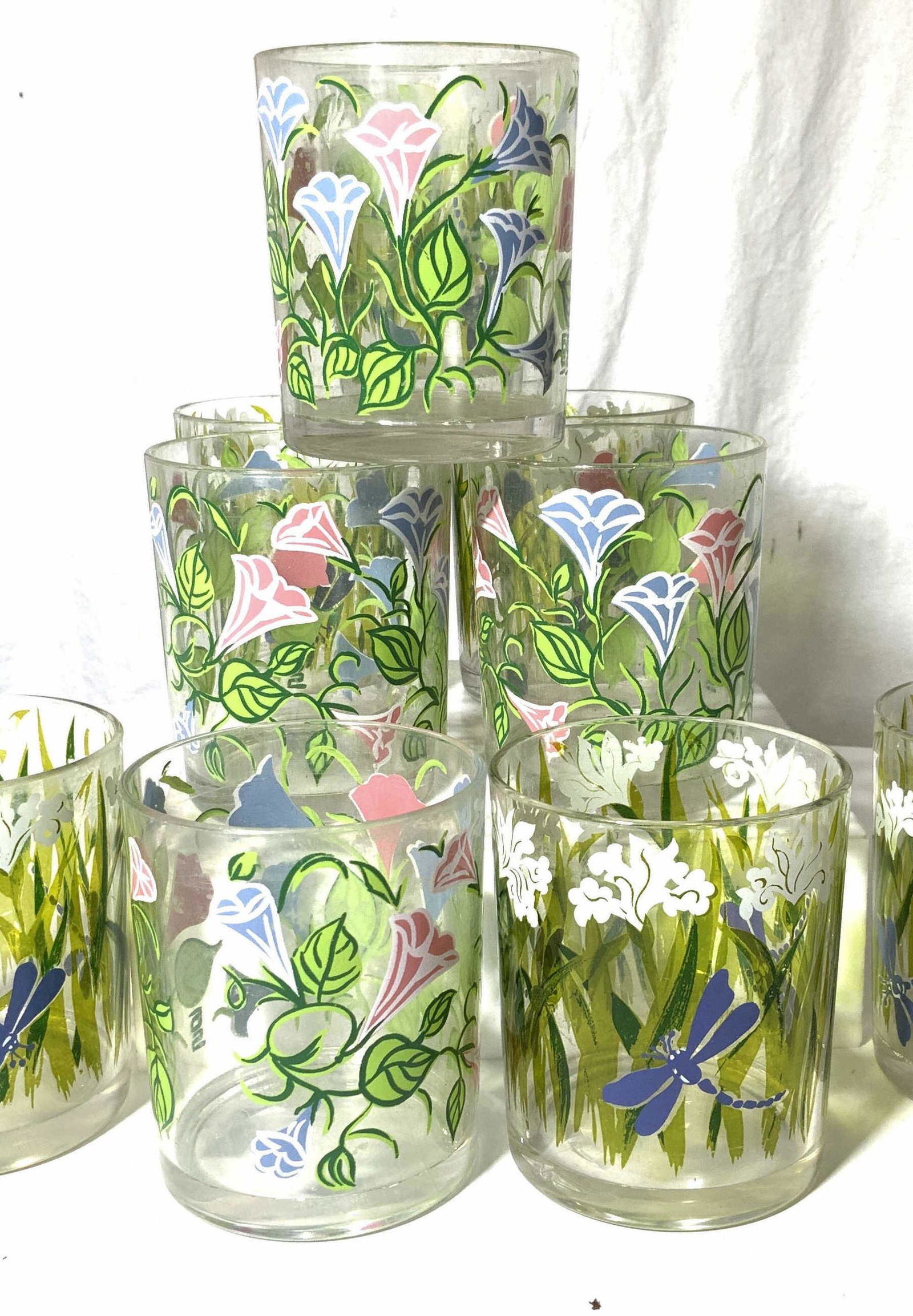 Lot 10 Vintage Plastic Tumblers, HJ Stotter (1 of 7)