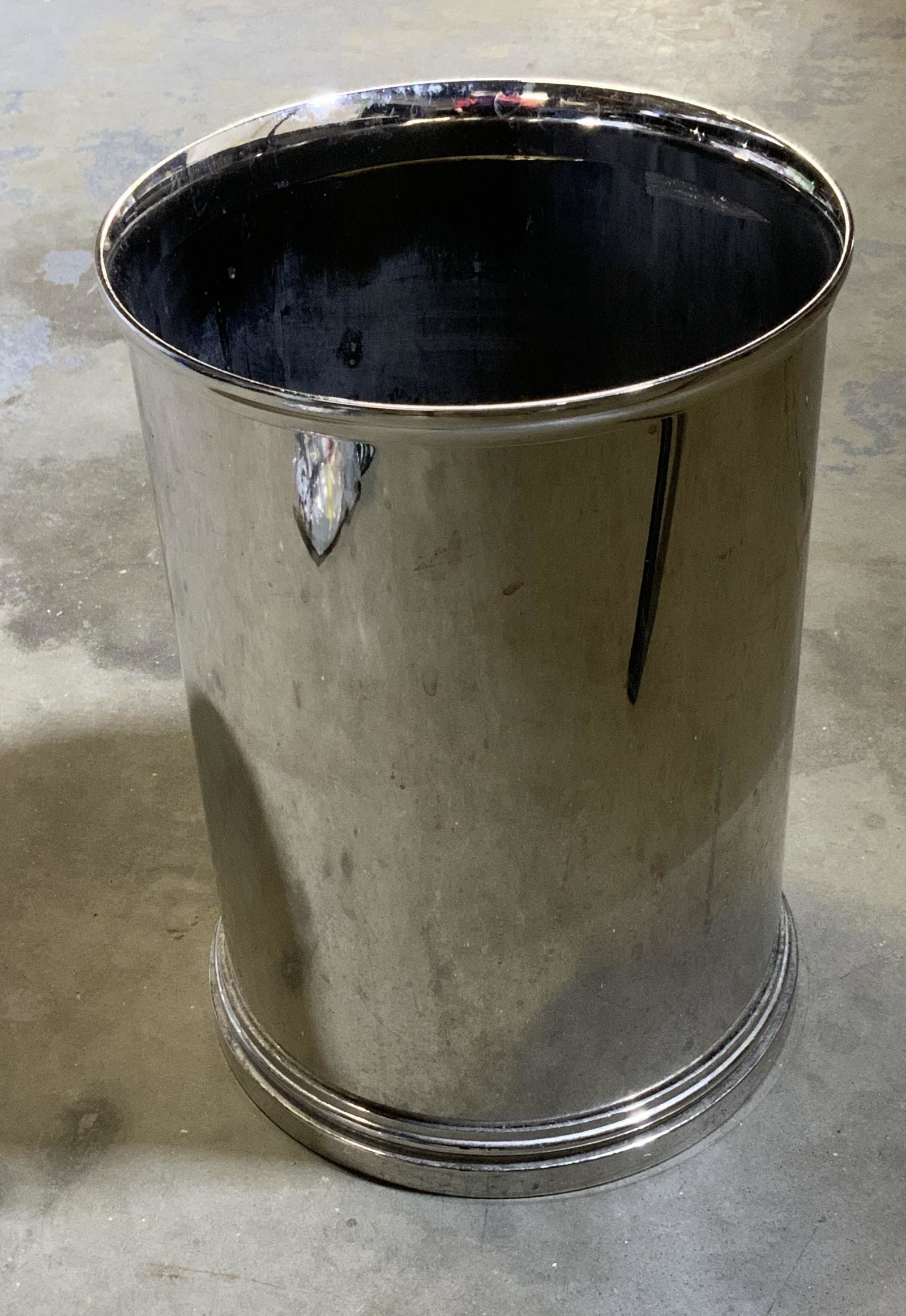 Minimalist Chrome Waste Canister: Heavy weight metal, possibly chrome, receptacle . 10.5 x 7.5 in. Foam underside. Some wear to metal, up cycle as toy storage, planter, More. Bathroom garbage canister, chrome metal receptacle, Minimal