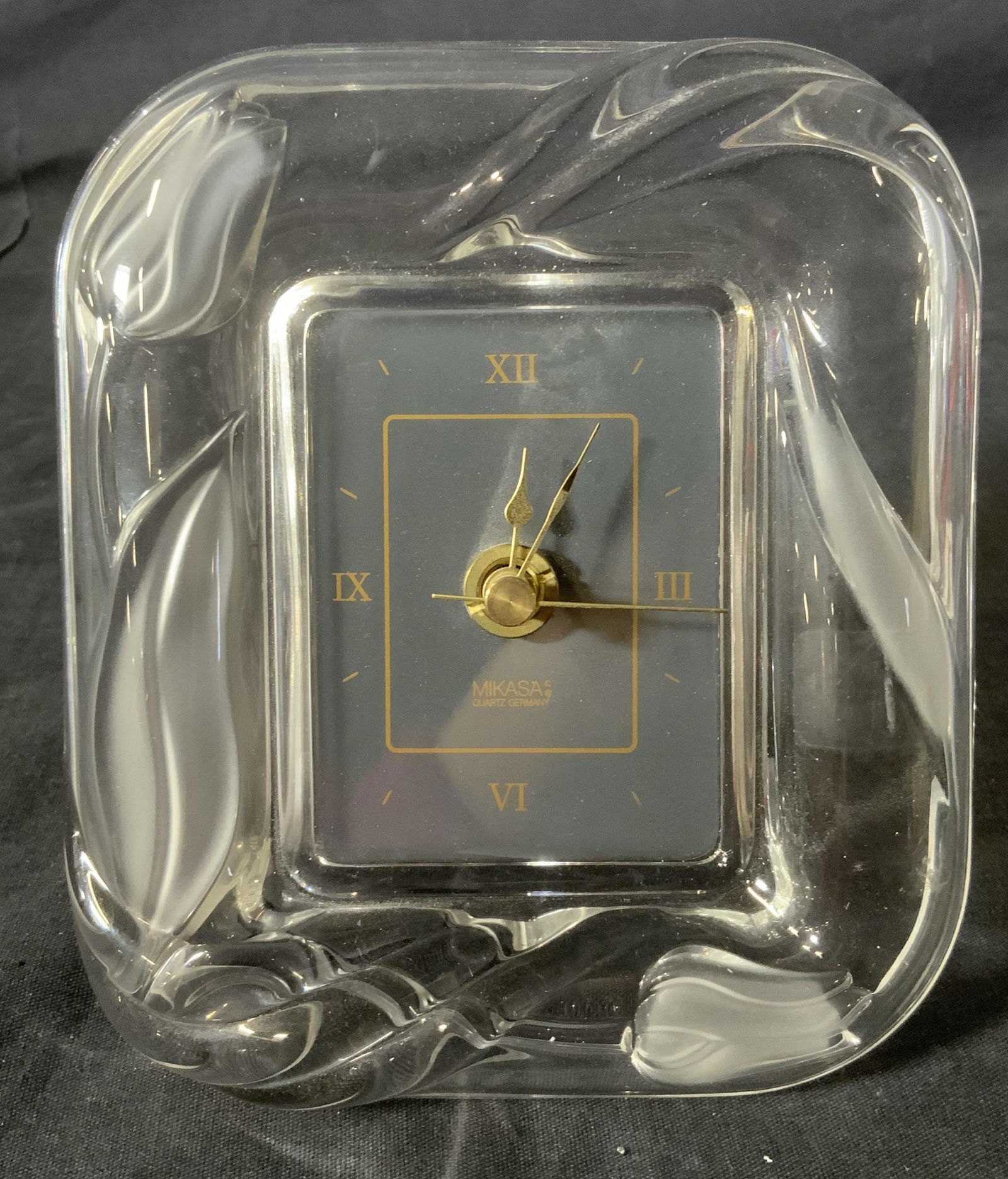 MIKASA Crystal Desk Clock (1 of 7)