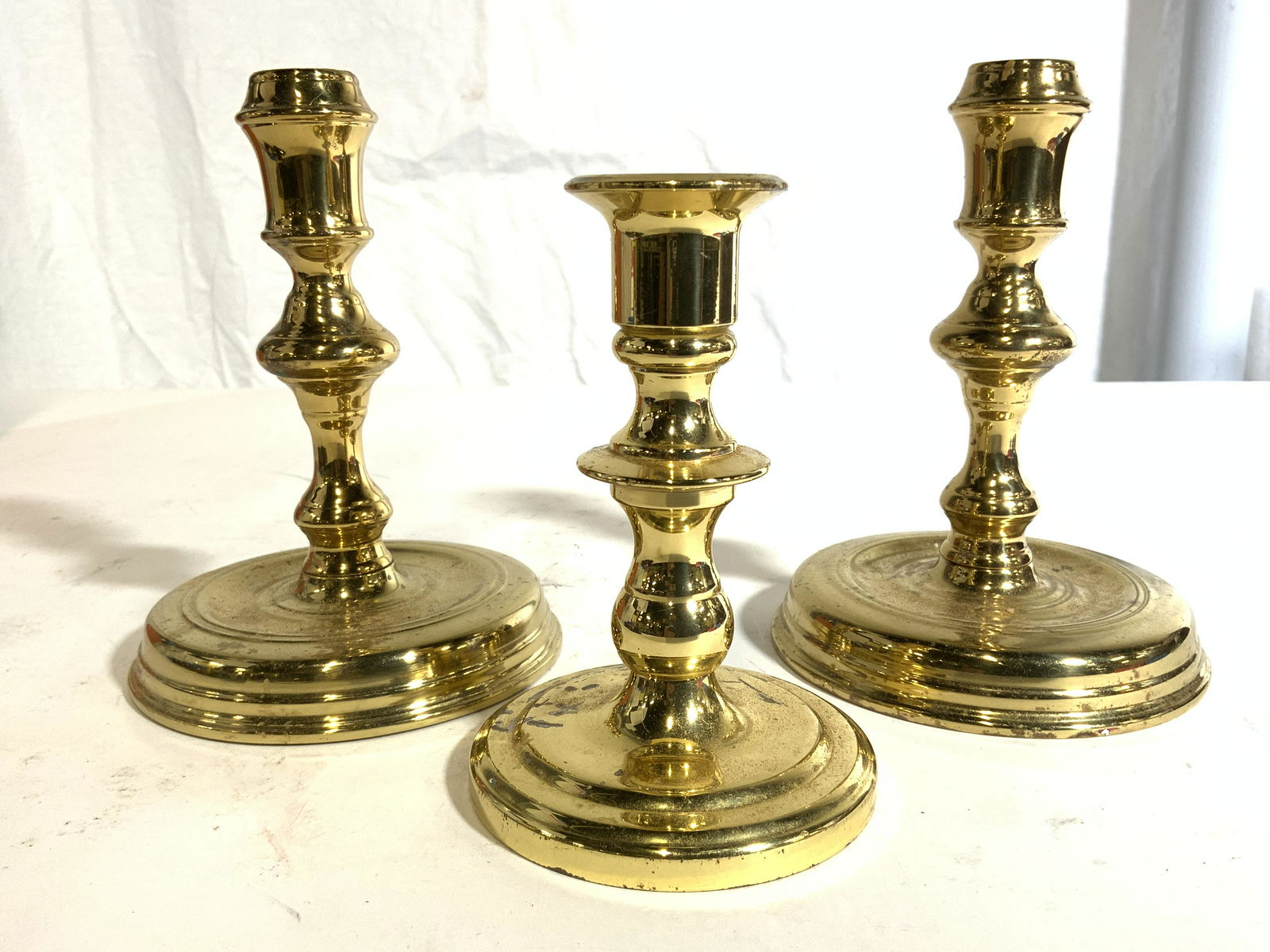 Lot 3 Vintage Brass Candlesticks (1 of 7)