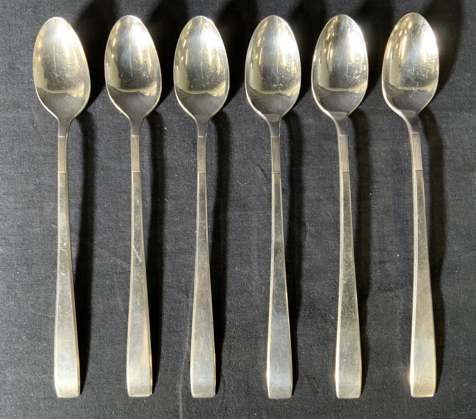 Set 6 ONEIDA Silver Plated Spoons (1 of 5)