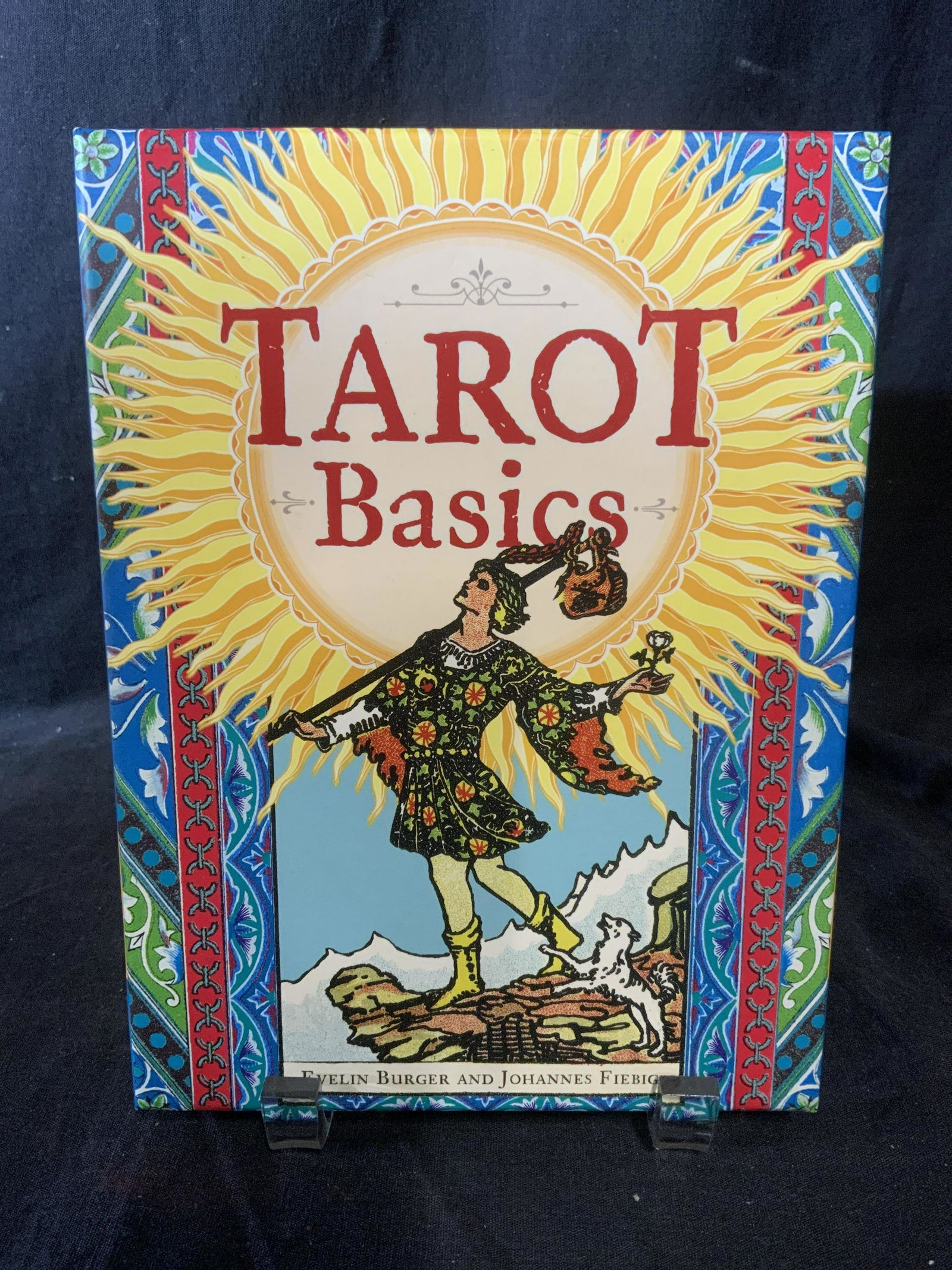 TAROT BASICS Tarot Cards & Book (1 of 5)