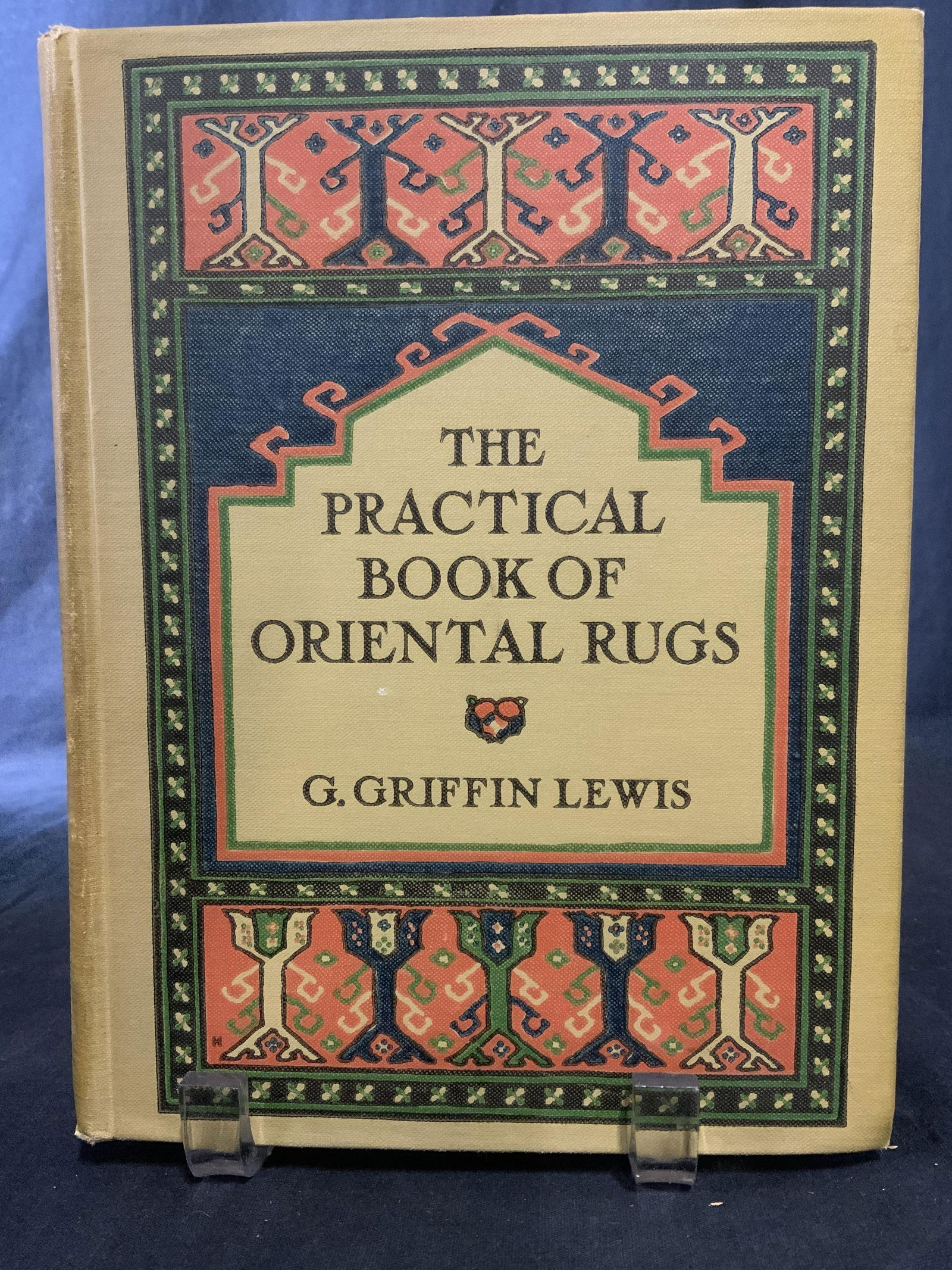 THE PRACTICAL BOOK OF ORIENTAL RUGS (1 of 6)