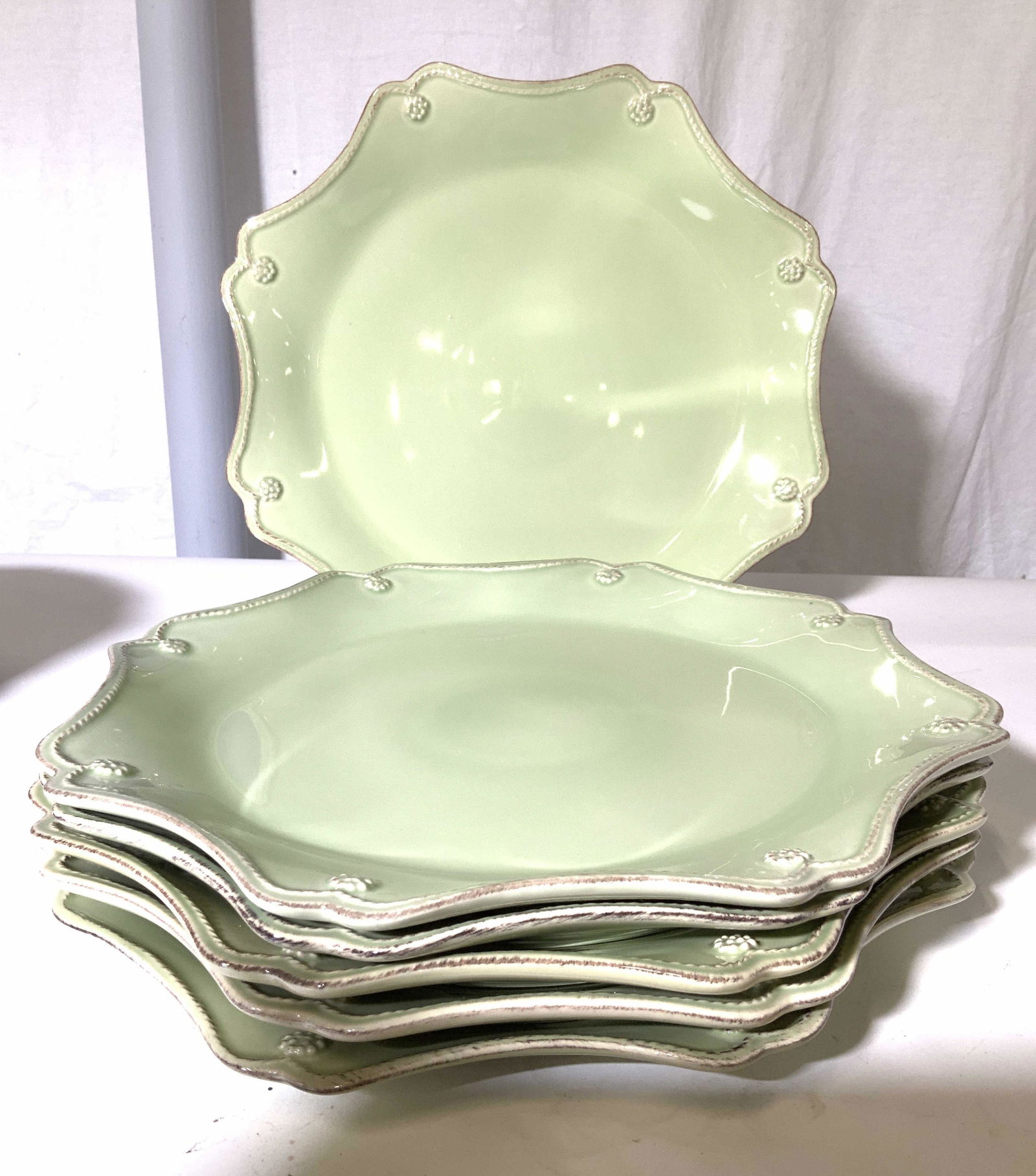 Juliska Berry & Thread Ceramic Charger Set 6 (1 of 6)