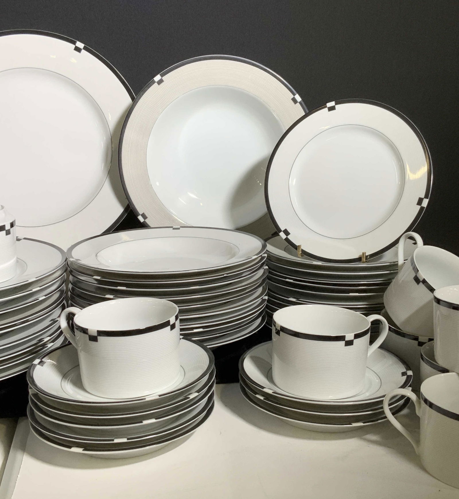 MIKASA Midnight Ceramic Dinnerware Set 57 (1 of 12)