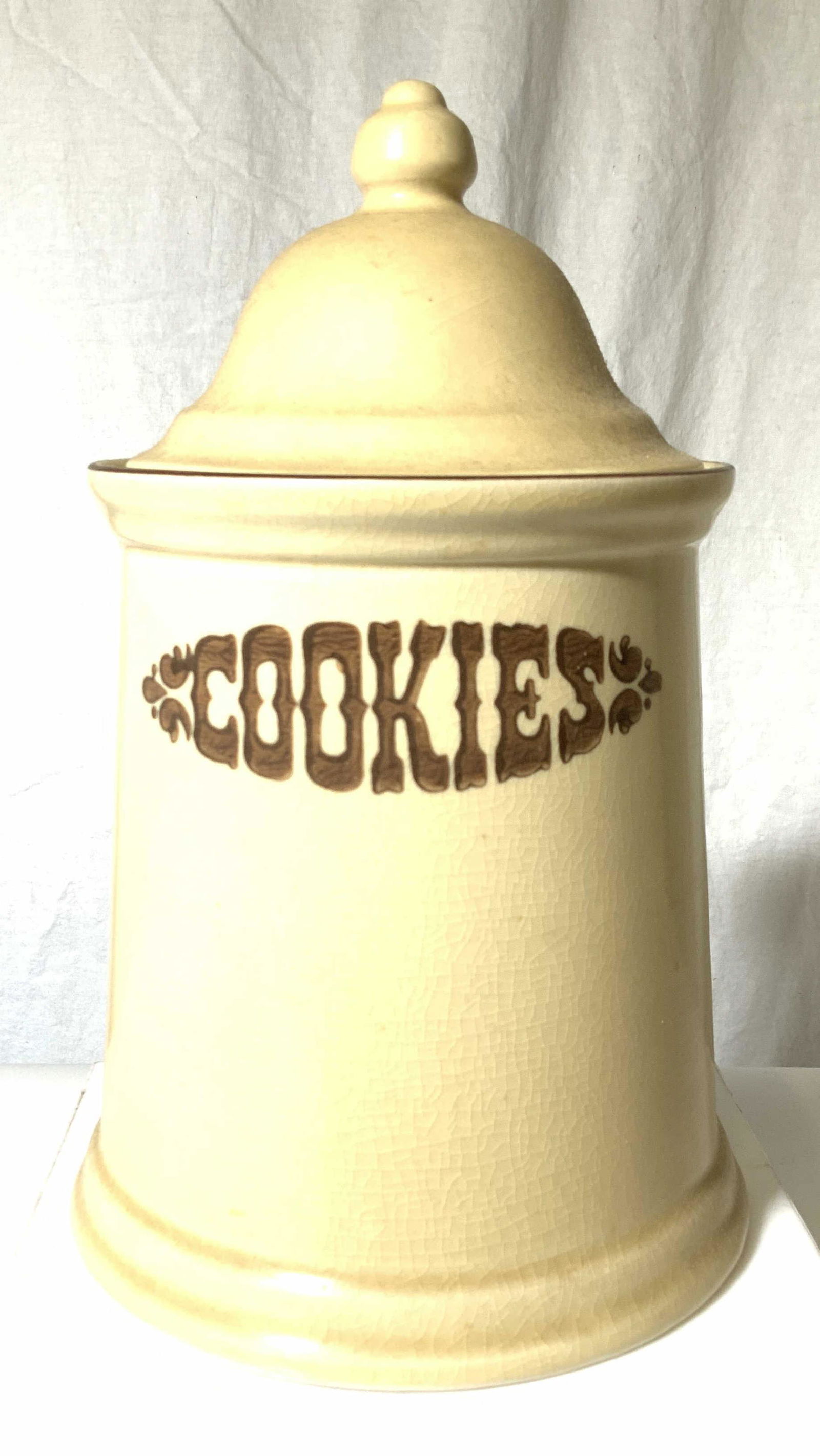 Mid Century Ceramic Cookie Jar (1 of 6)