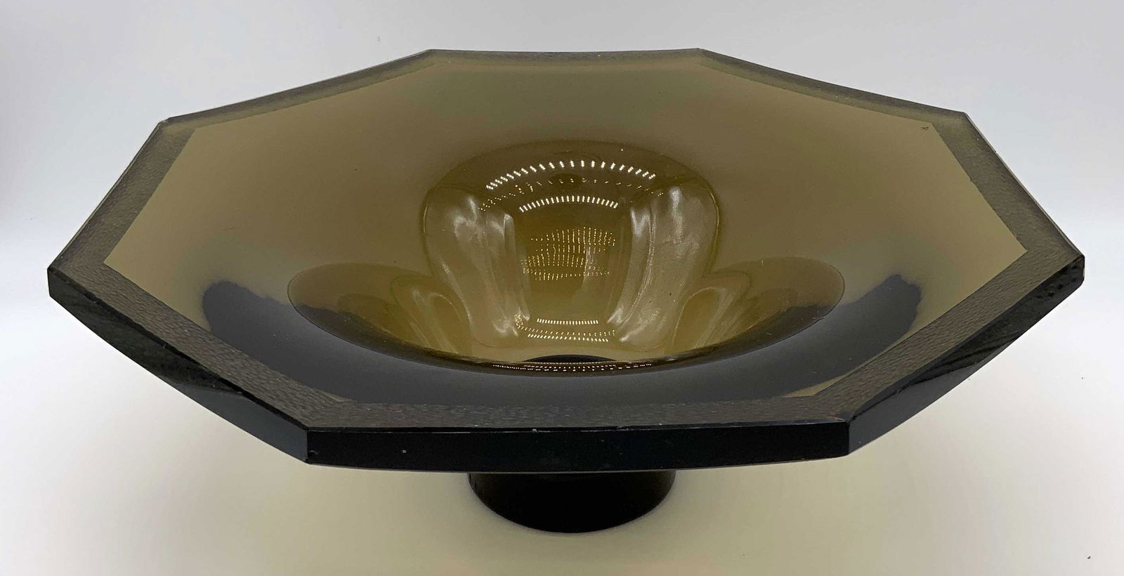 Signed French Glass Dish: Signed French Glass Dish, inscription reads ‘Daum, Nancy, France’, measures 4 1/4 inches tall x 11 1/8 inches wide, chips and surface wear to piece, Signed, French glass, dish, fruit bowl, centerp