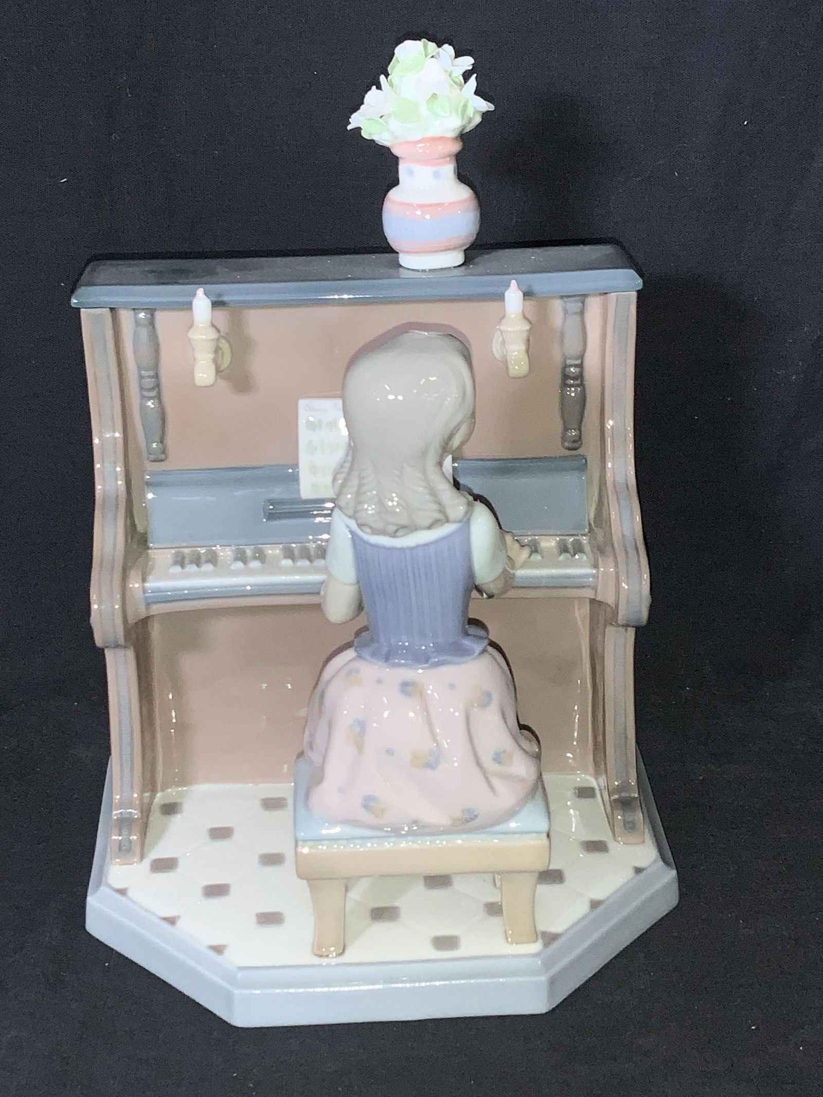 Collectible LLADRÓ, Practice Makes Perfect, Spain (1 of 9)