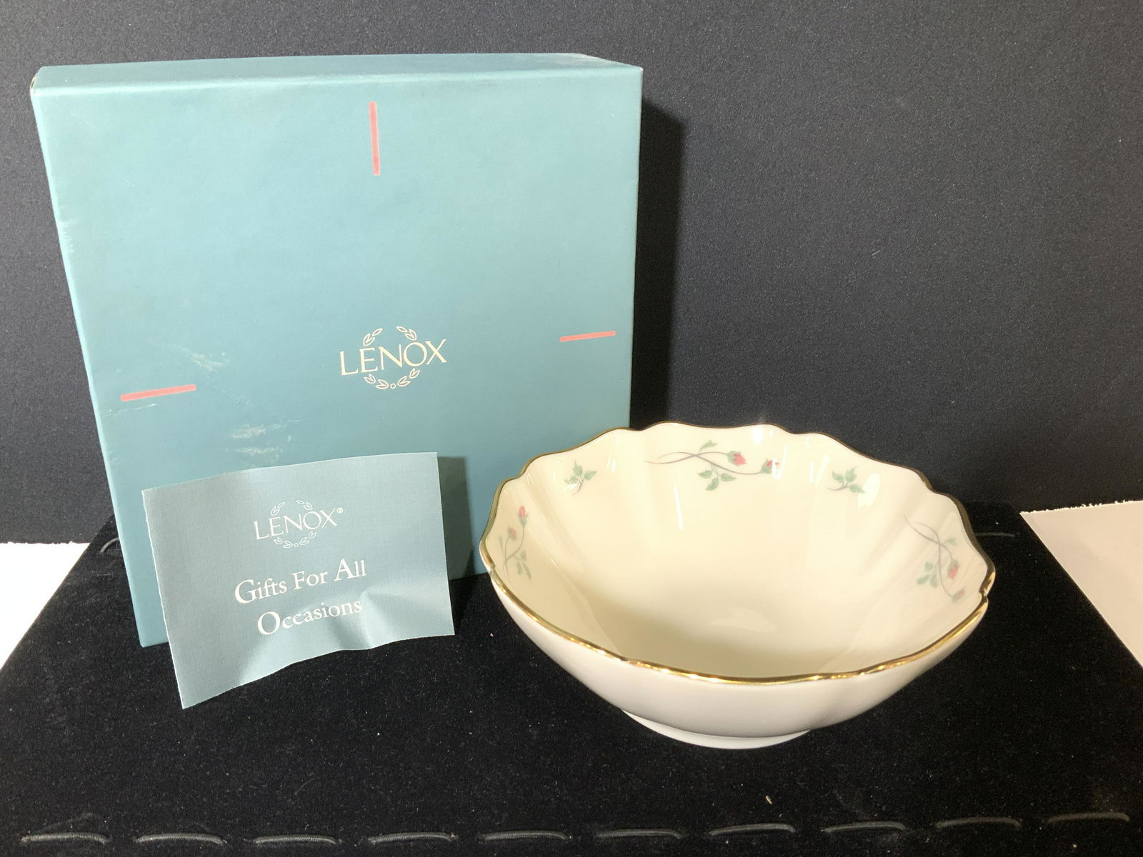 LENOX Rose Manor Scalloped Porcelain Dish, Org Box (1 of 6)