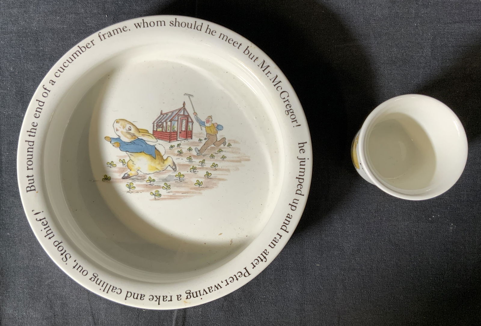 Set 2 WEDGWOOD Peter Rabbit Dishes & Cup (1 of 5)
