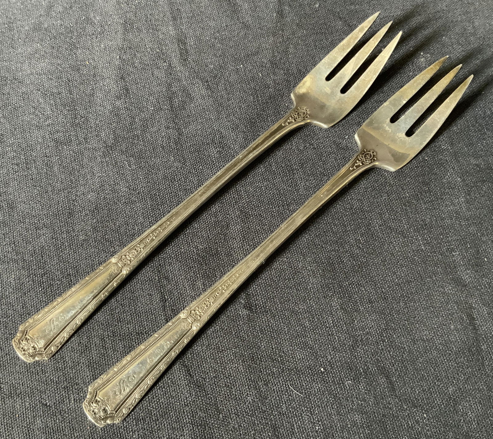 Lot 2 TOWLE Sterling Silver Cocktail Forks (1 of 4)