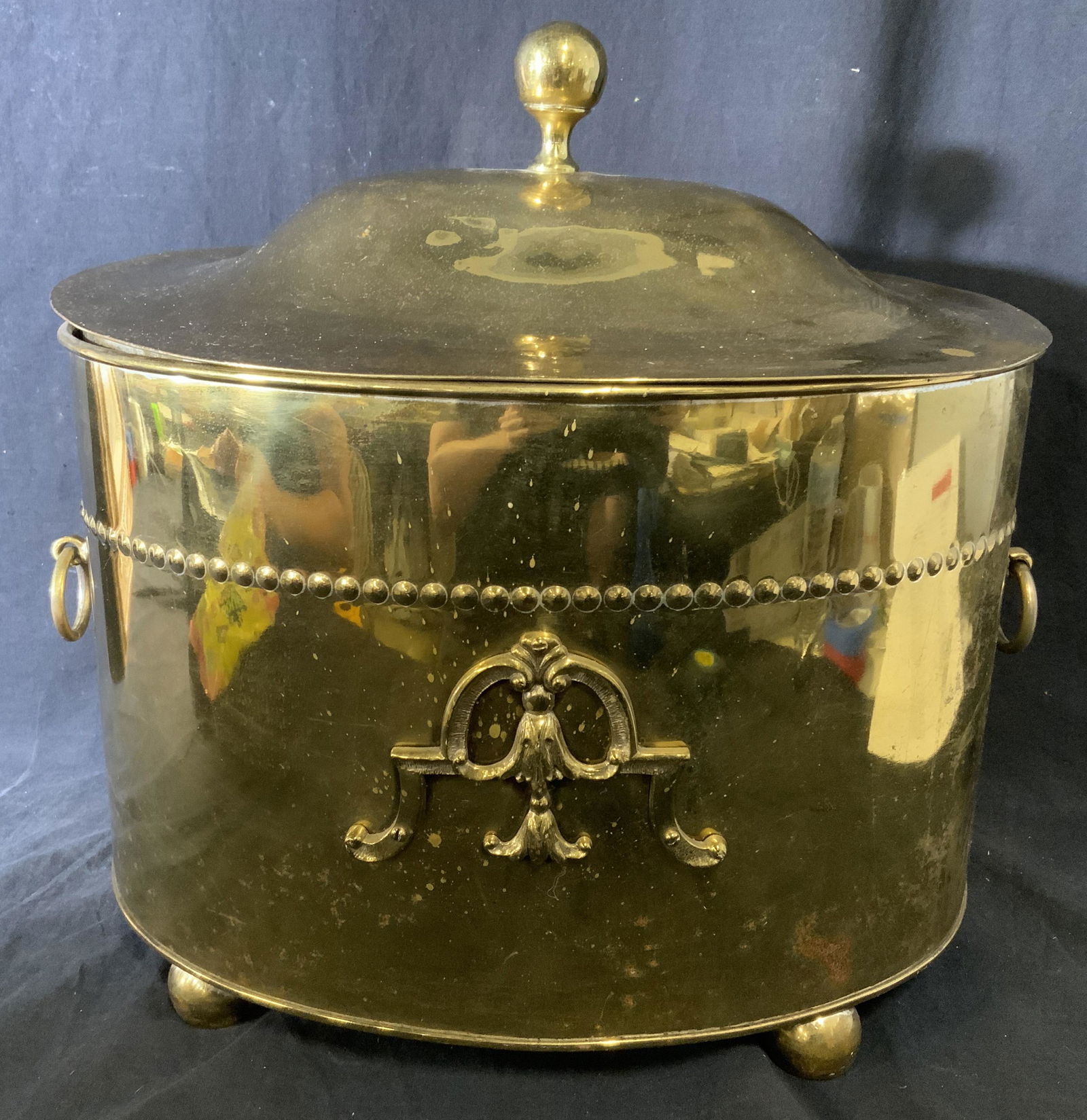 Vintage Brass Coal Scuttle (1 of 8)