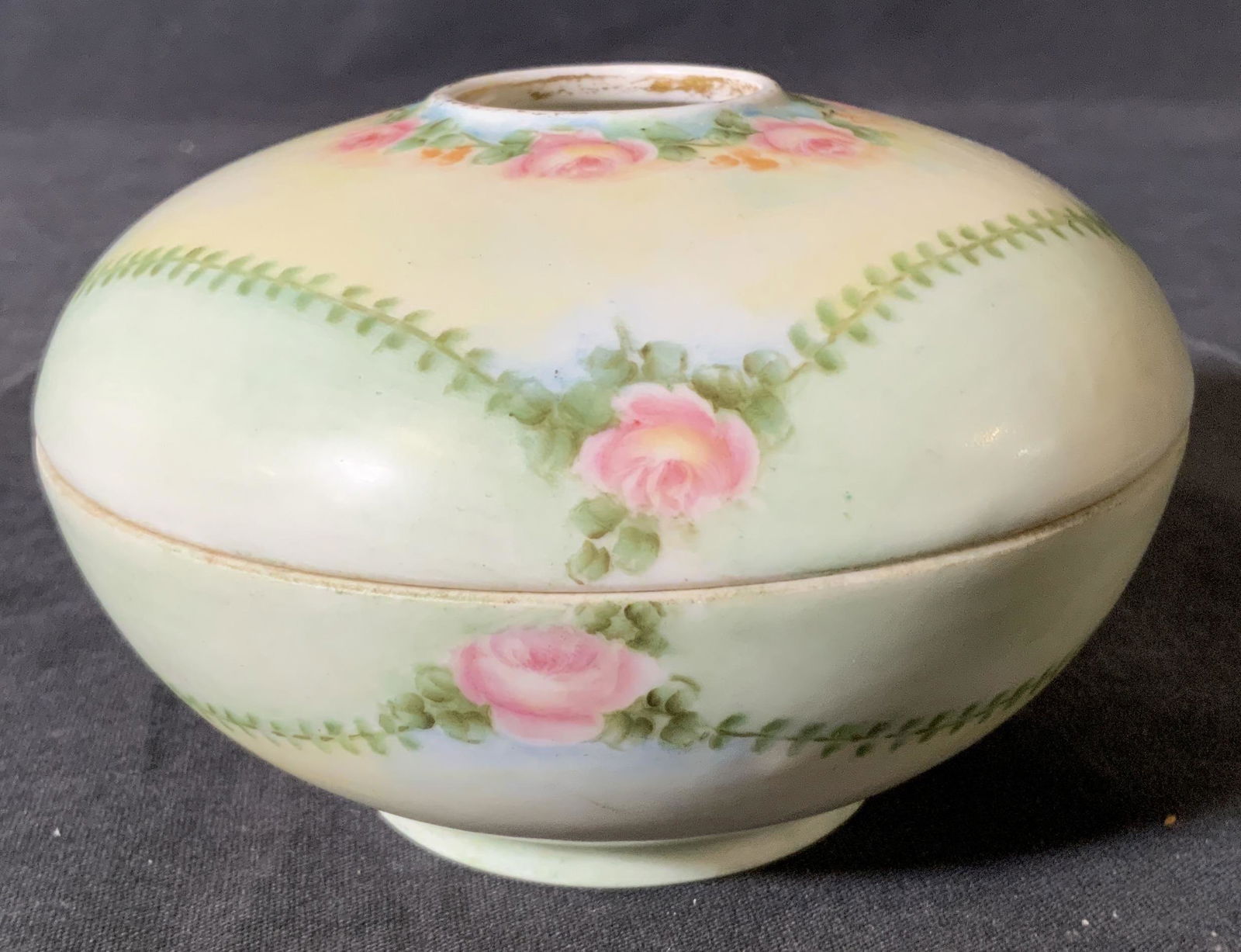 Antique T & V LIMOGES Porcelain Hair Receiver: Antique T & V LIMOGES Porcelain Hair Receiver, stamp reads ‘T & V Limoges France’, measures 3 inches tall x 4 3/4 inches in diameter, surface wear and chips to piece, Antique, hair receiver, antiq