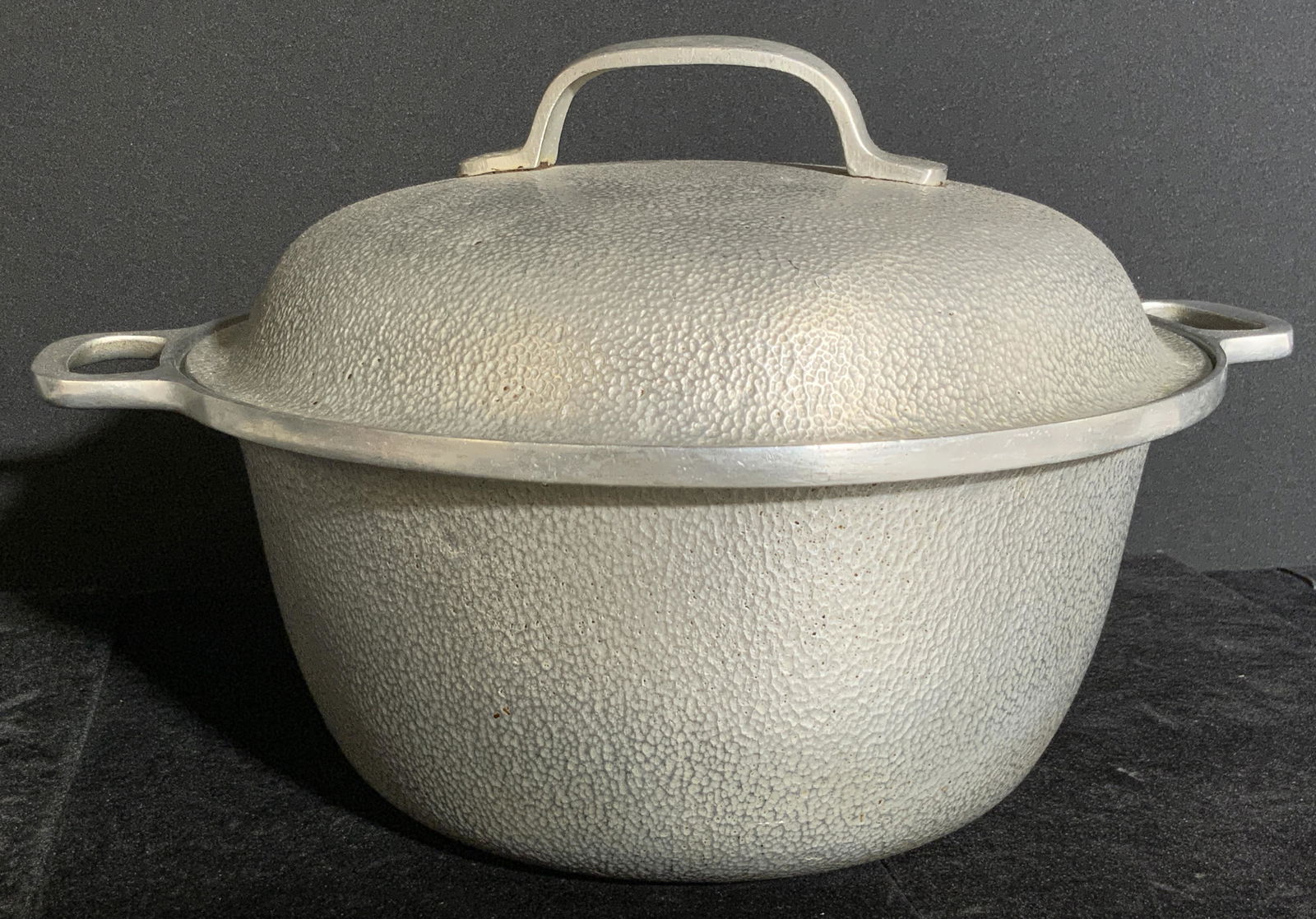 SILVERSEAL Signed Textured Metal Cookware, Lid (1 of 7)