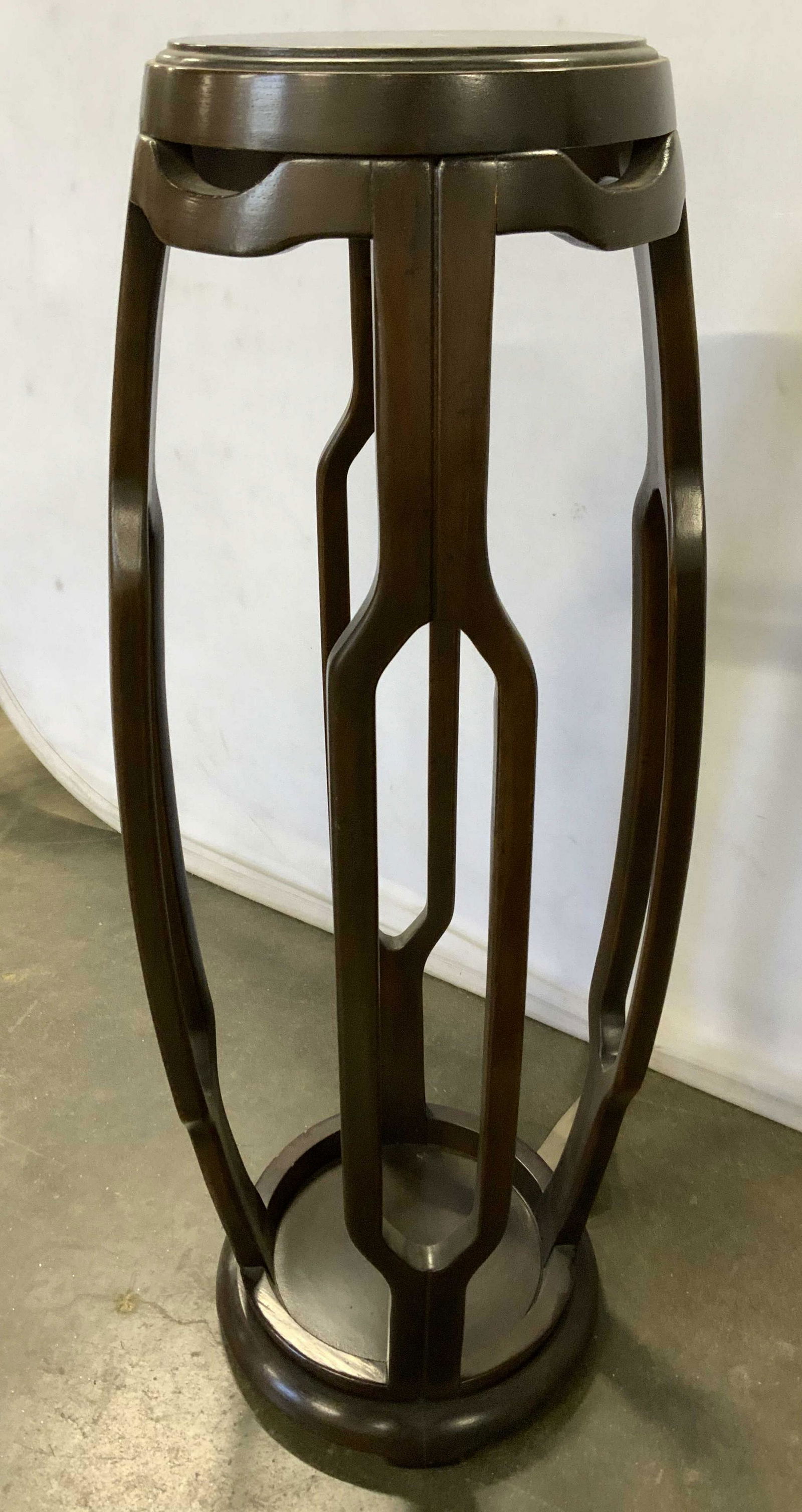 DREXEL HERITAGE Side Table (1 of 10)