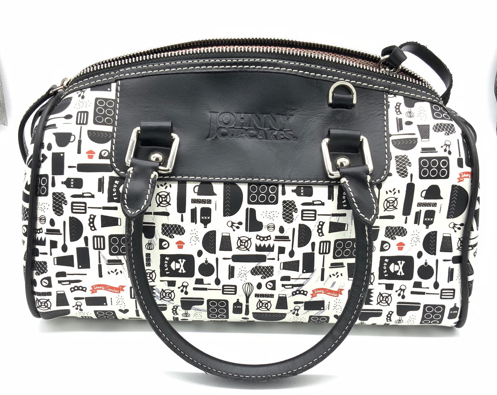 Never Used JOHNNY CUPCAKES Leather Kitchen Bag (1 of 12)