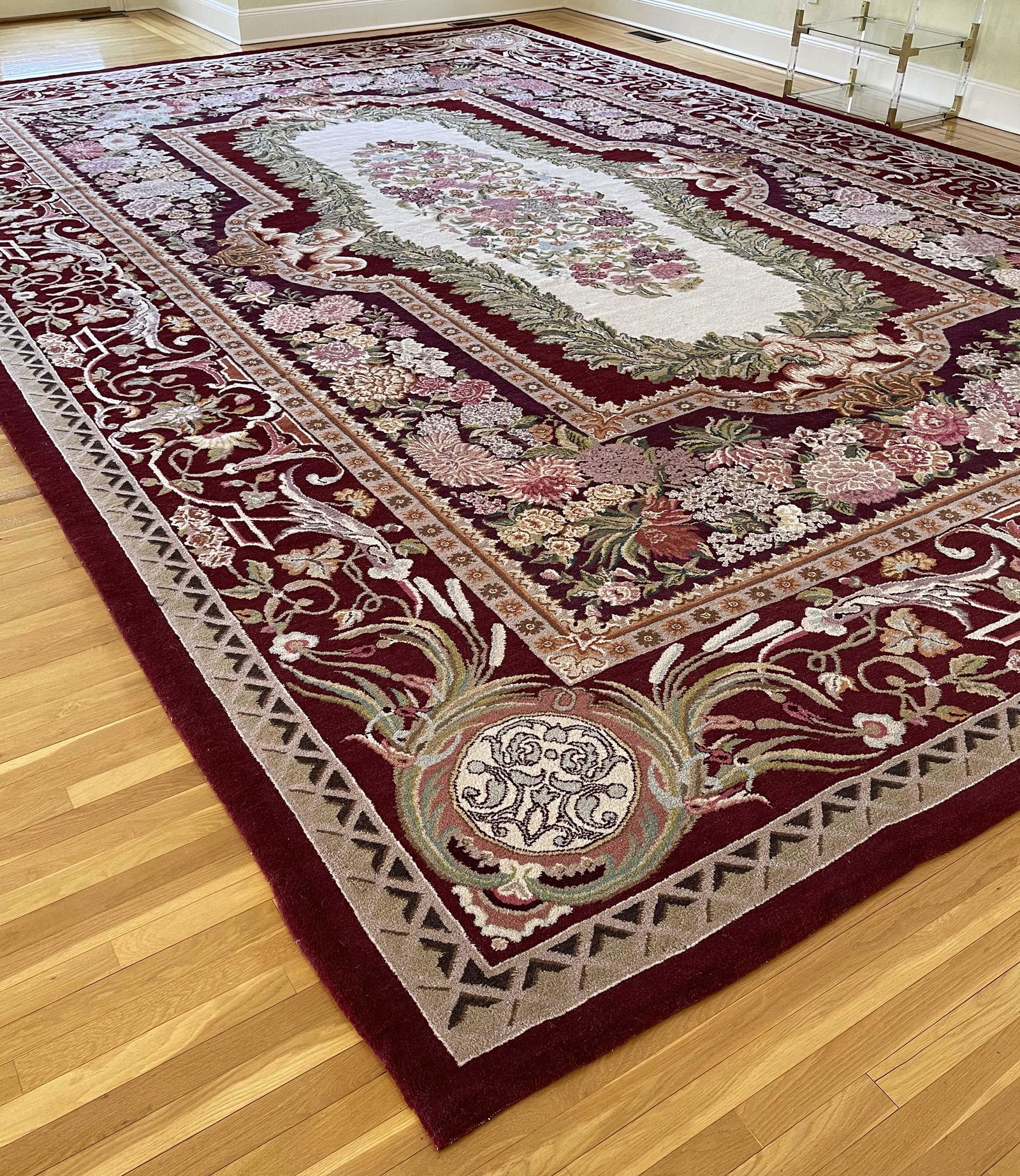 Grand Room Sized Handmade Oriental Carpet (1 of 19)