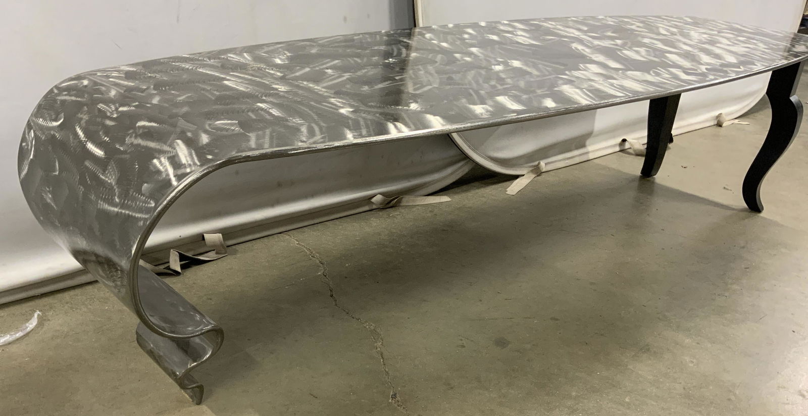 Grande Modern Steel & Iron Artwork Bench (1 of 16)