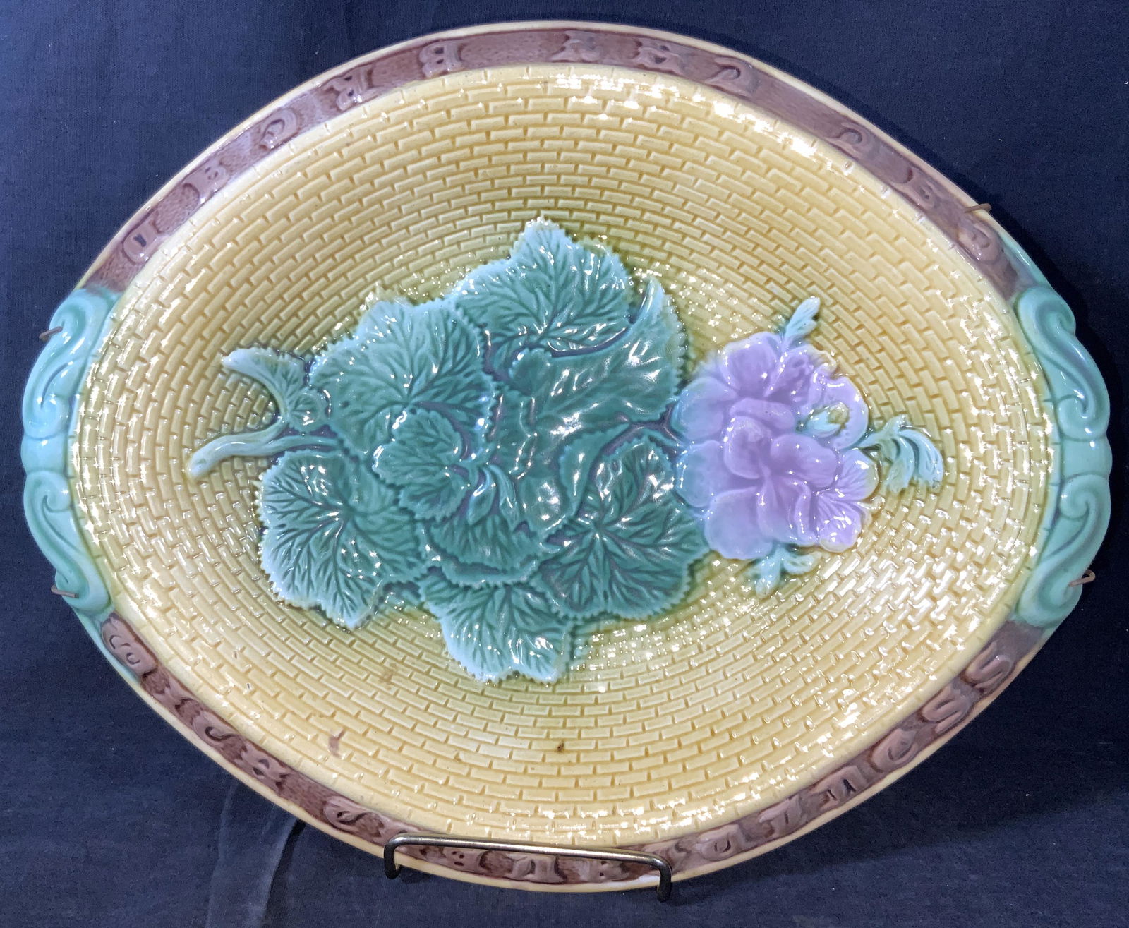 Antique 19th Century Ceramic Majolica Bread Plate (1 of 13)
